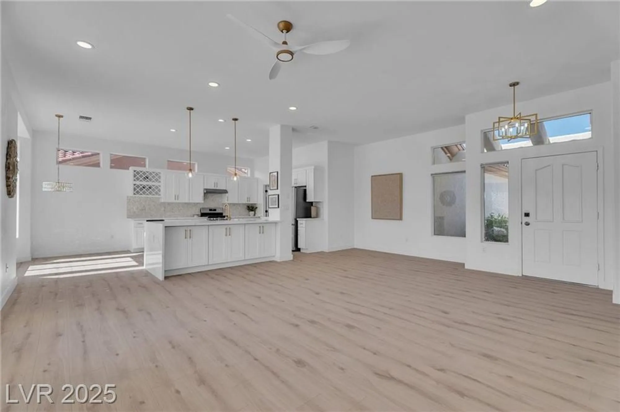 Property Slideshow image 14 of 35 | 2652 youngdale dr, Las Vegas, NV, 89134