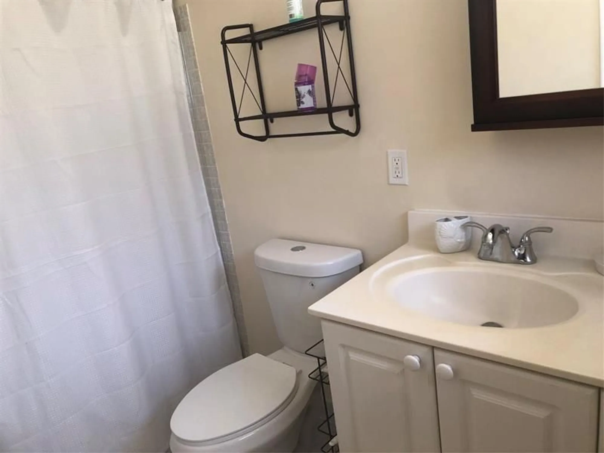 Property Slideshow image 7 of 7 | 2787 dudley dr w d, West Palm Beach, FL, 33415