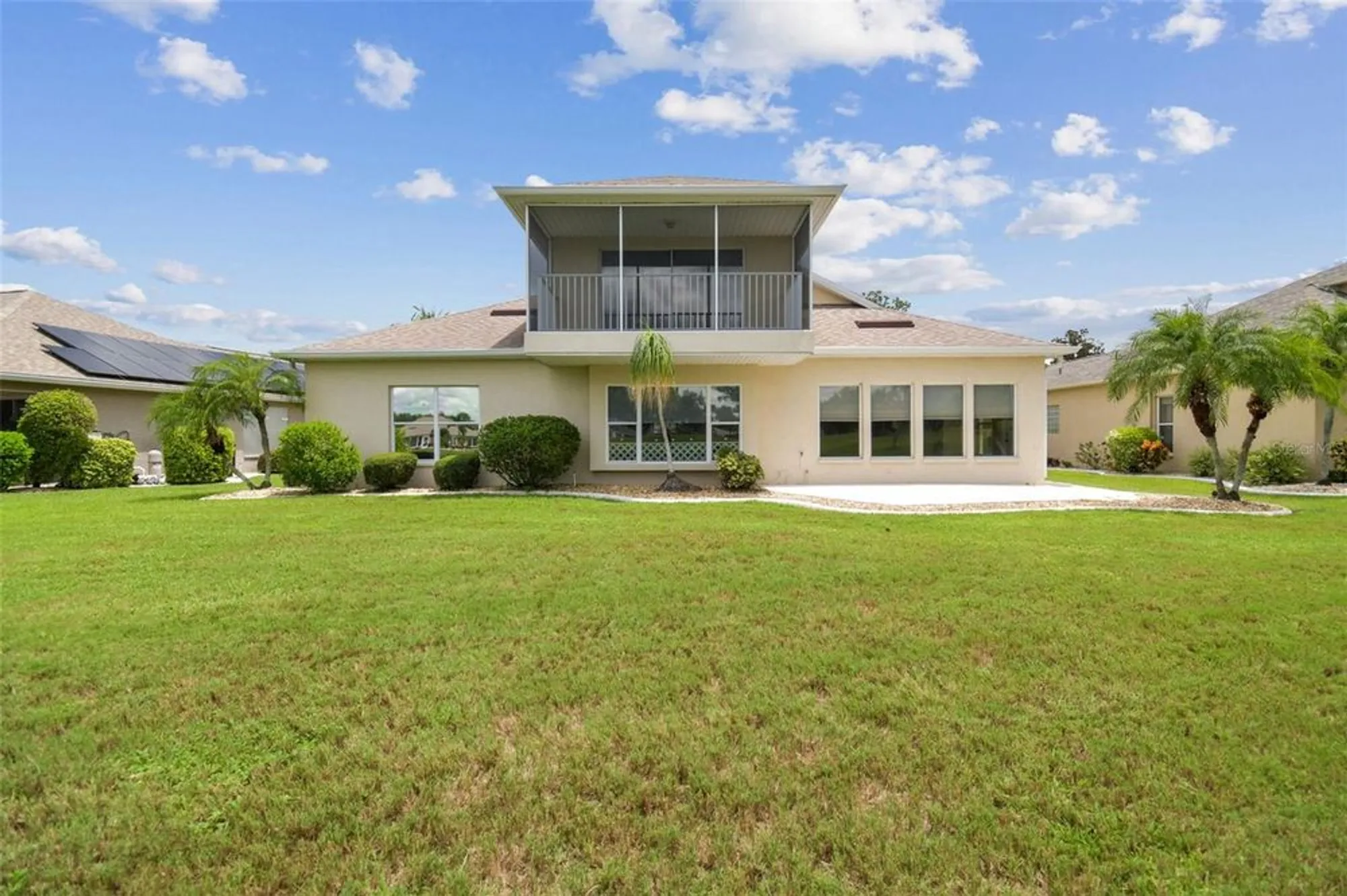 Property Slideshow image 32 of 44 | 2309 lyndhurst dr, Sun City Center, FL, 33573