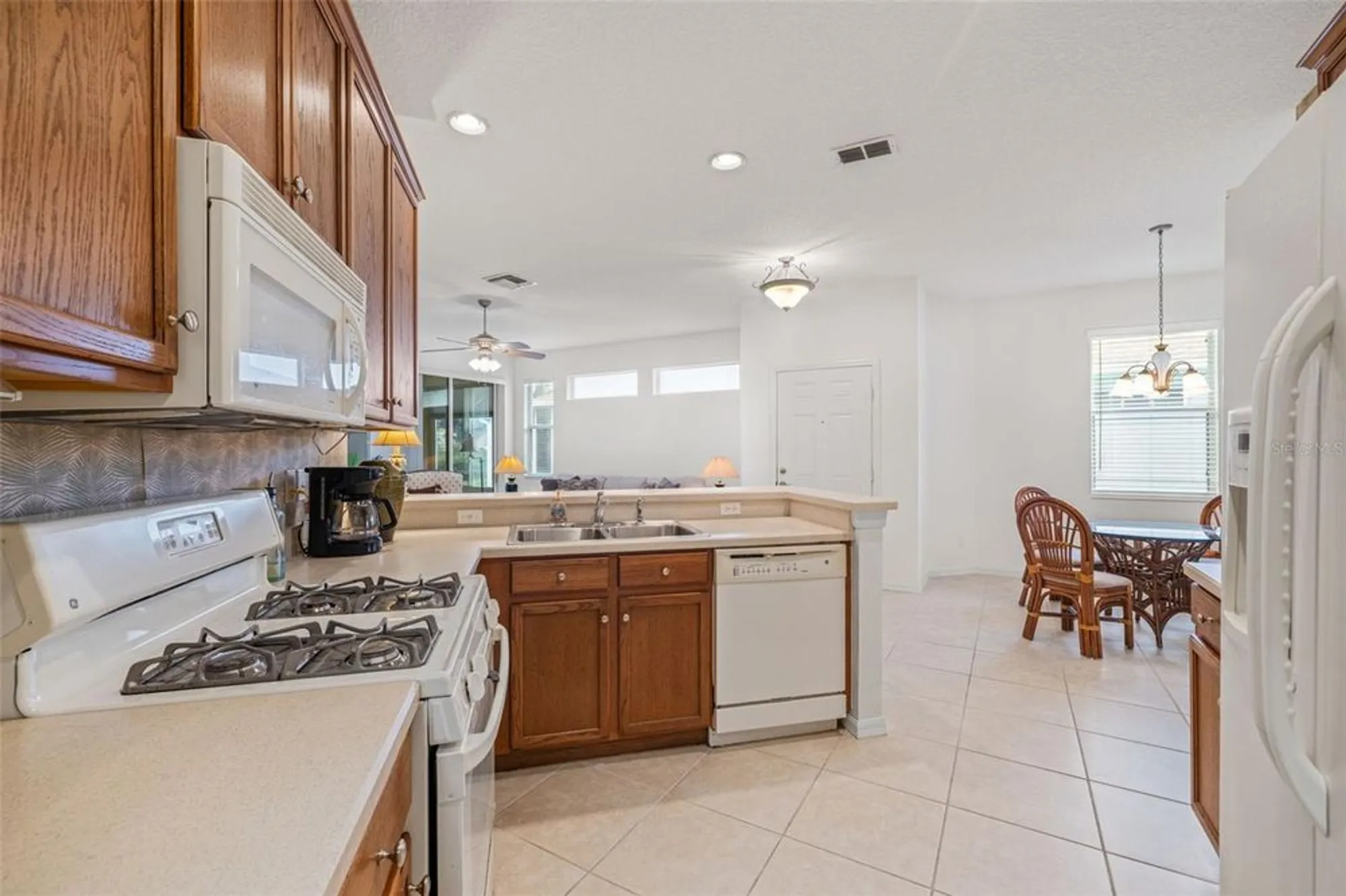 Property Slideshow image 11 of 30 | 1226 huntington greens dr, Sun City Center, FL, 33573
