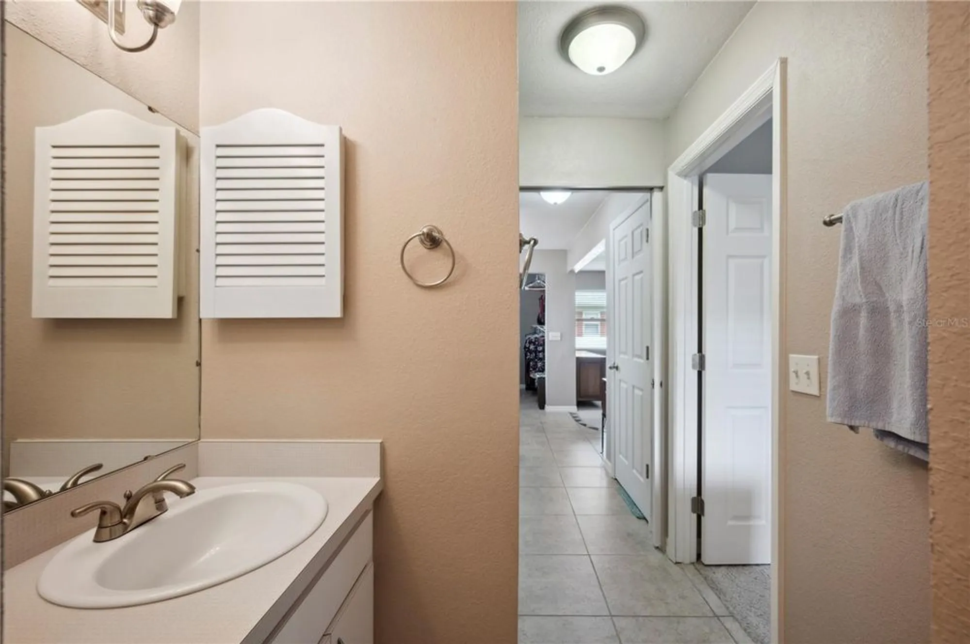 Property Slideshow image 23 of 39 | 4829 colonnades cir, Lakeland, FL, 33811