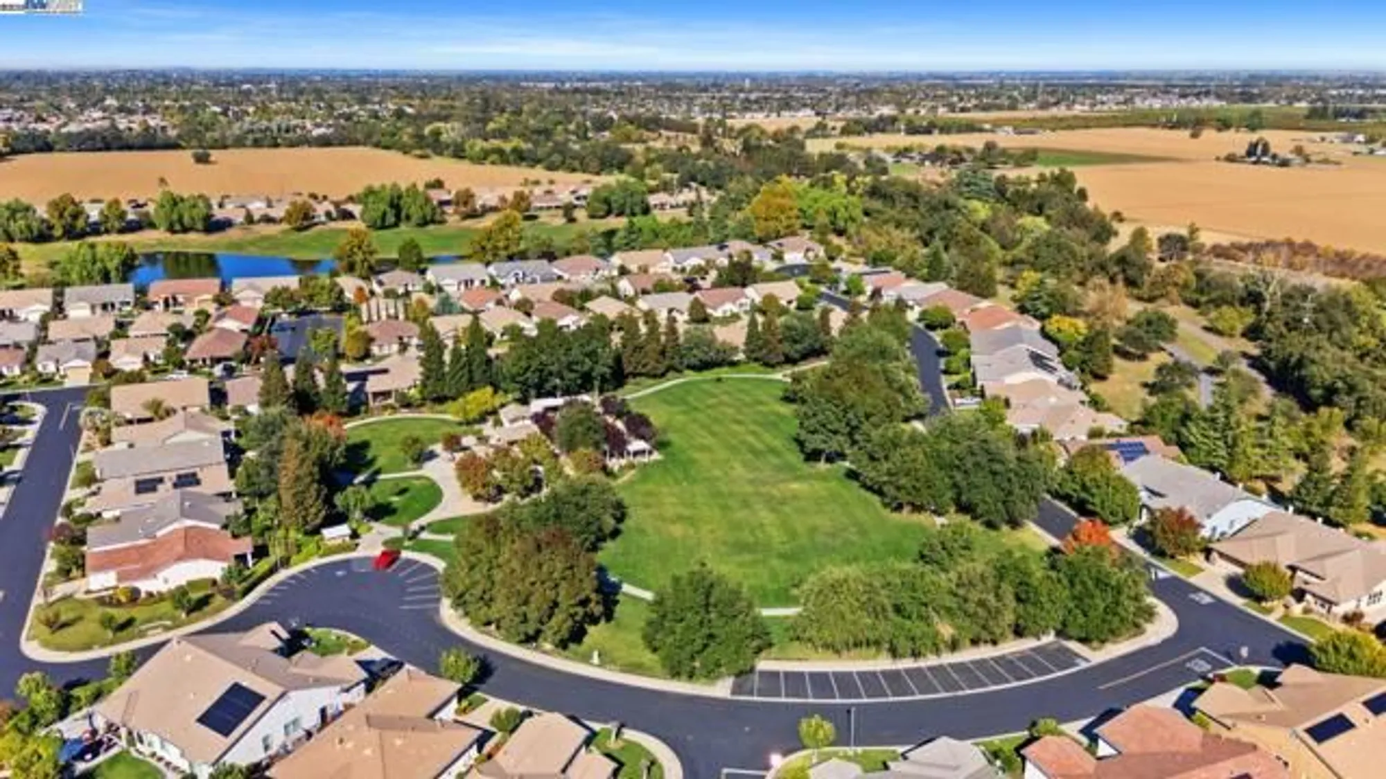Property Slideshow image 29 of 36 | 993 centennial dr, Brentwood, CA, 94513