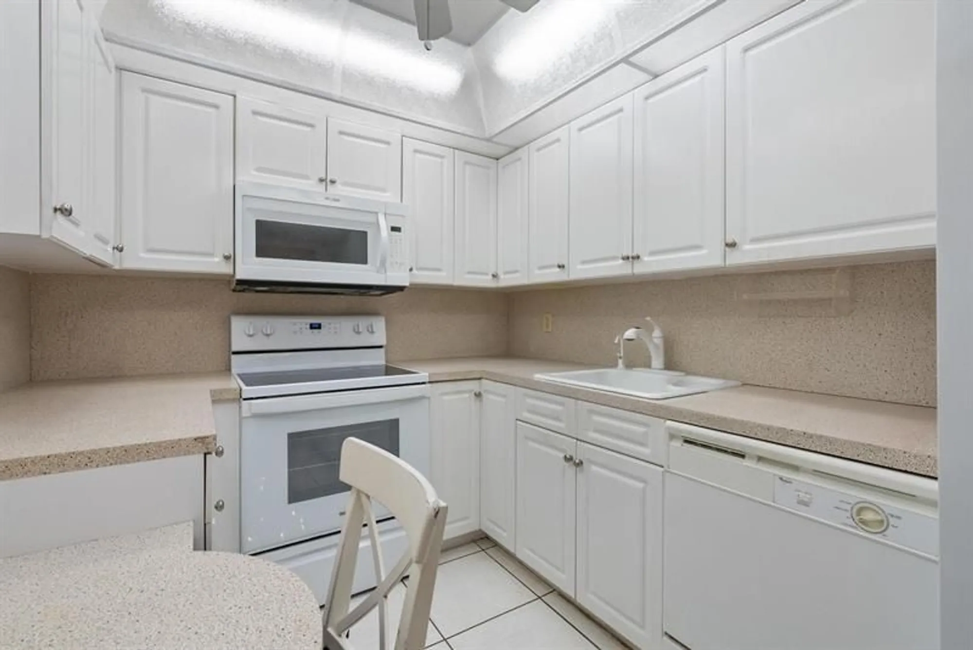 Property Slideshow image 8 of 28 | 1200 saint charles pl ph 7, Pembroke Pines, FL, 33026