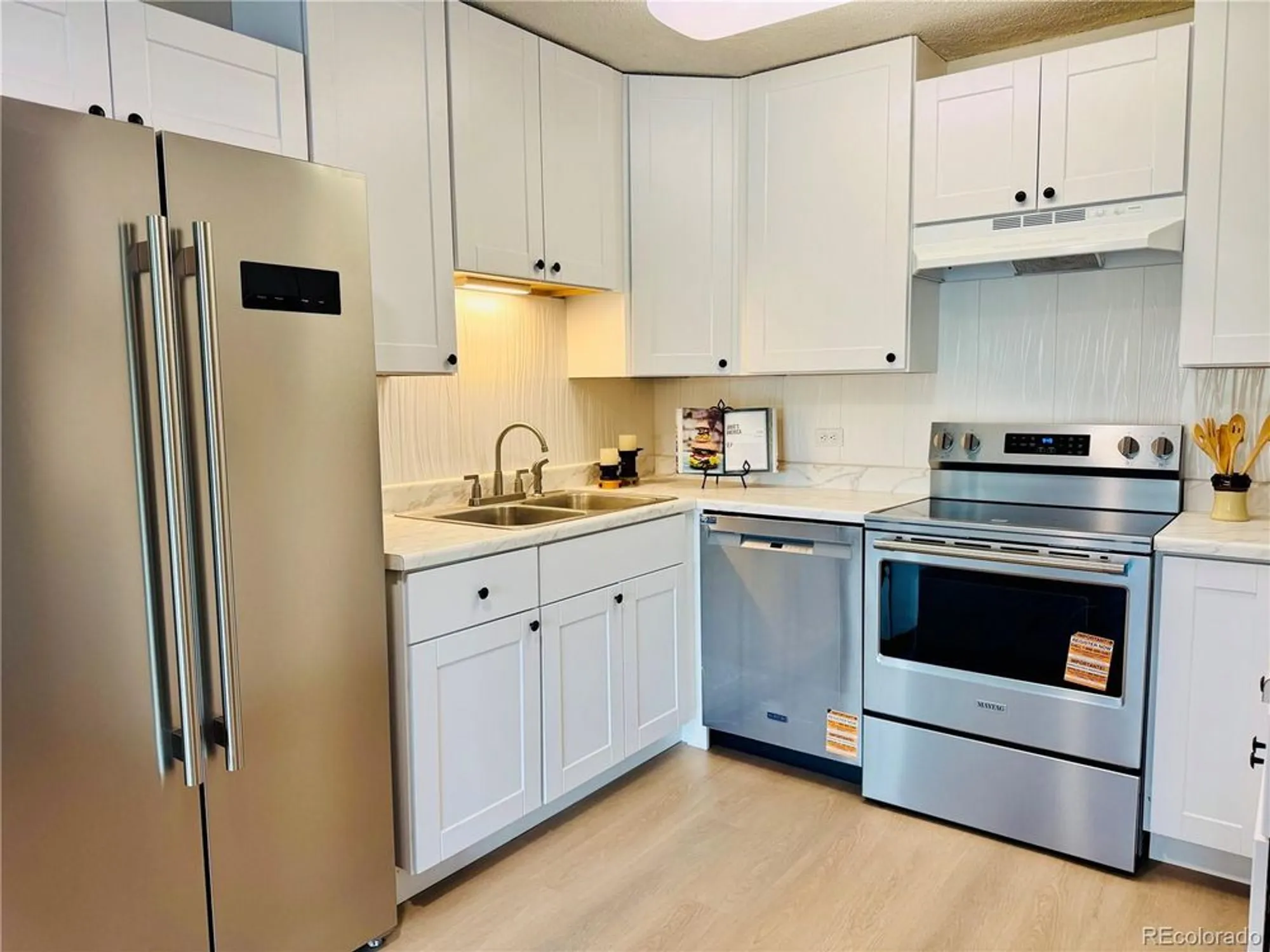 Property Slideshow image 5 of 12 | 755 s alton way 12c, Denver, CO, 80247