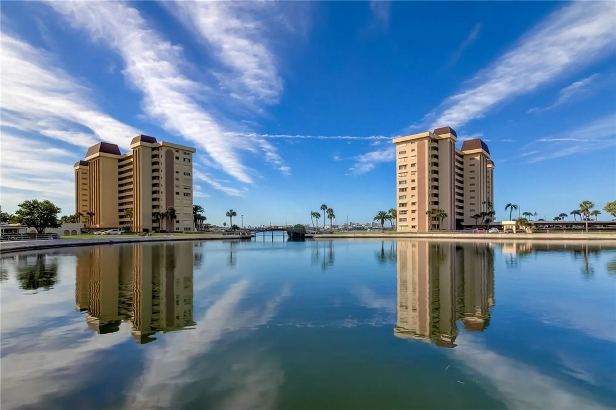 Property Slideshow image 31 of 45 | 4775 cove cir apt 1008, St Petersburg, FL, 33708