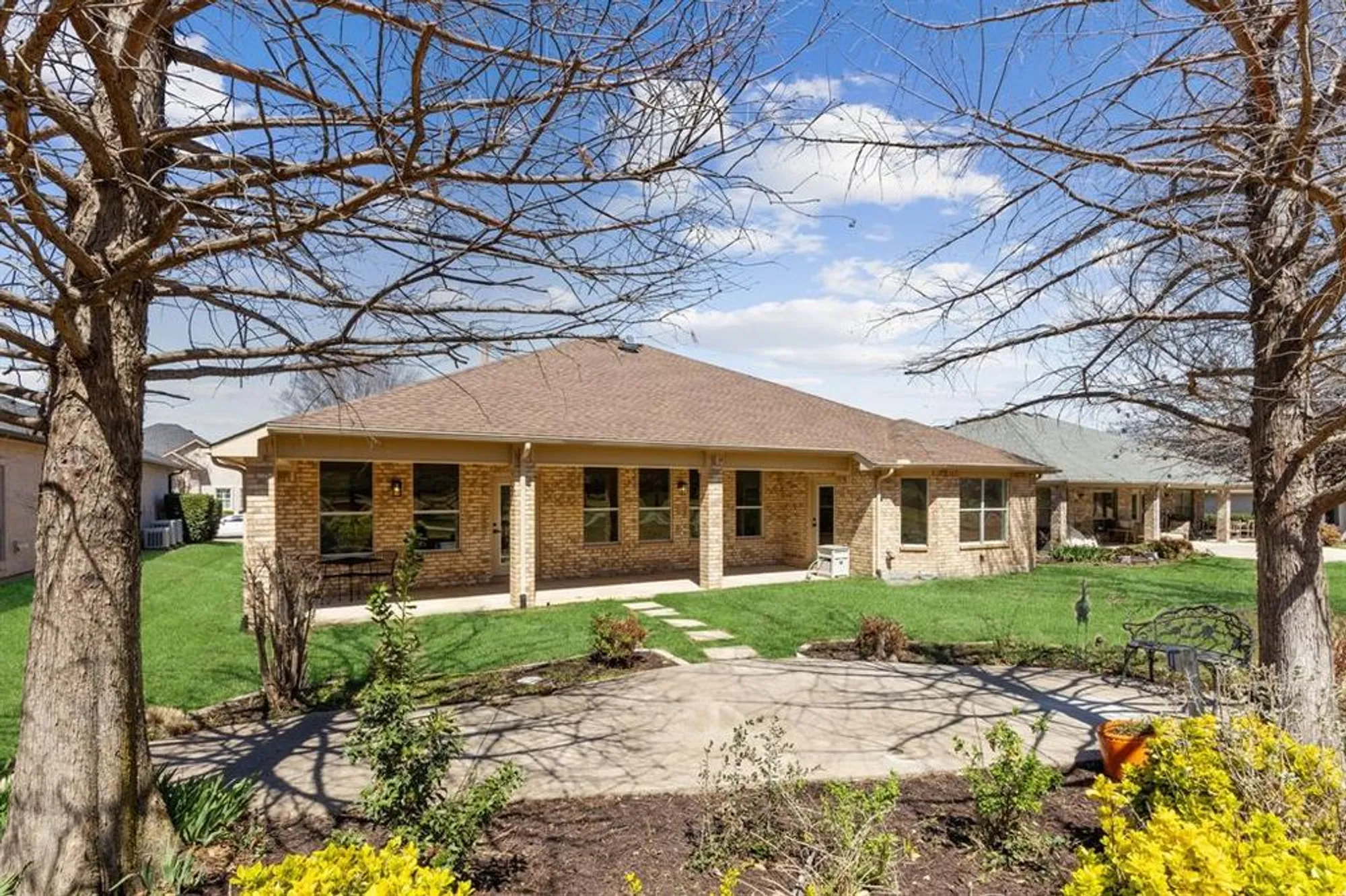 Property Slideshow image 27 of 40 | 9913 hanford dr, Denton, TX, 76207