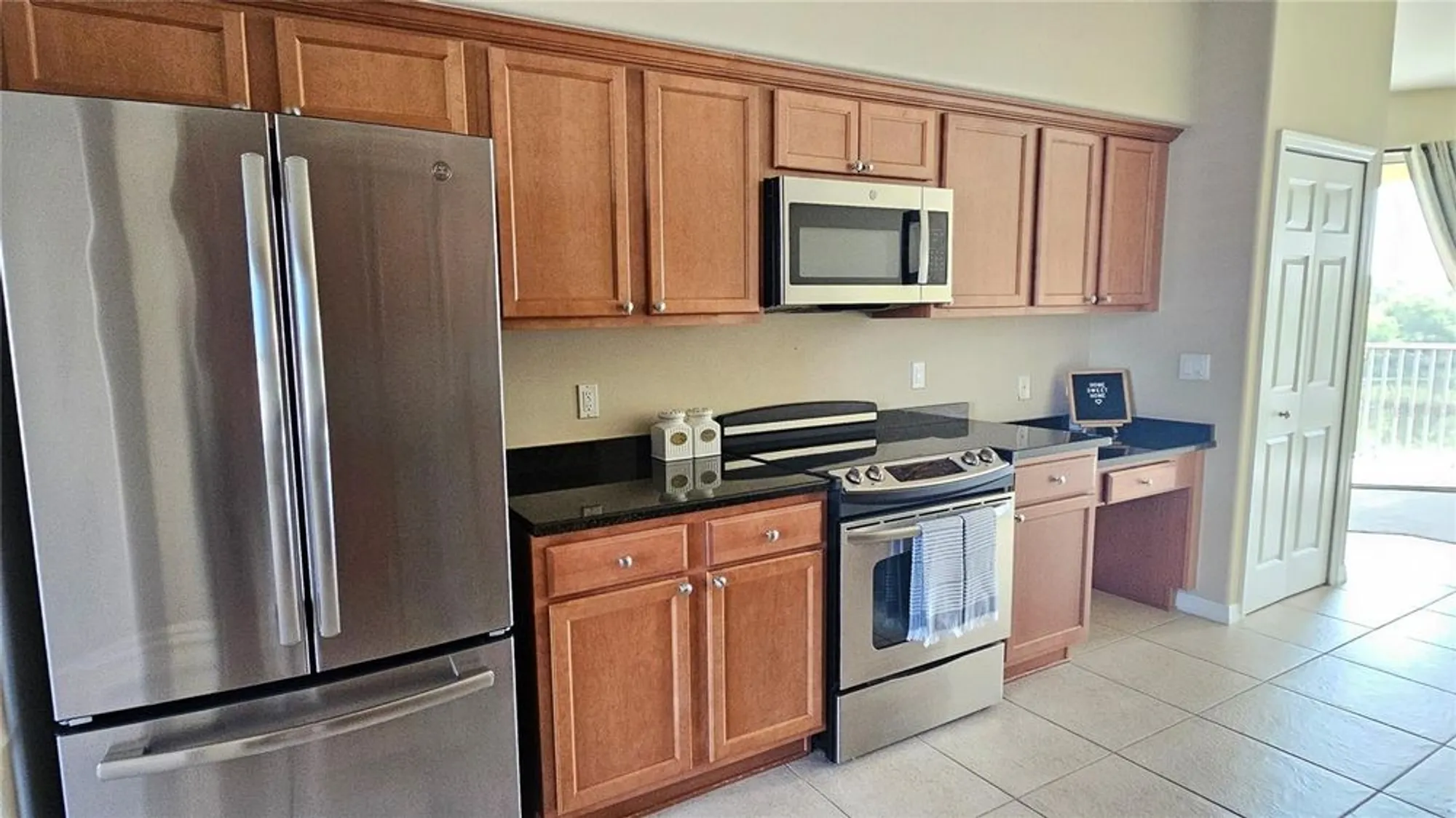 Property Slideshow image 14 of 47 | 1251 burgos dr # 303, Sarasota, FL, 34238