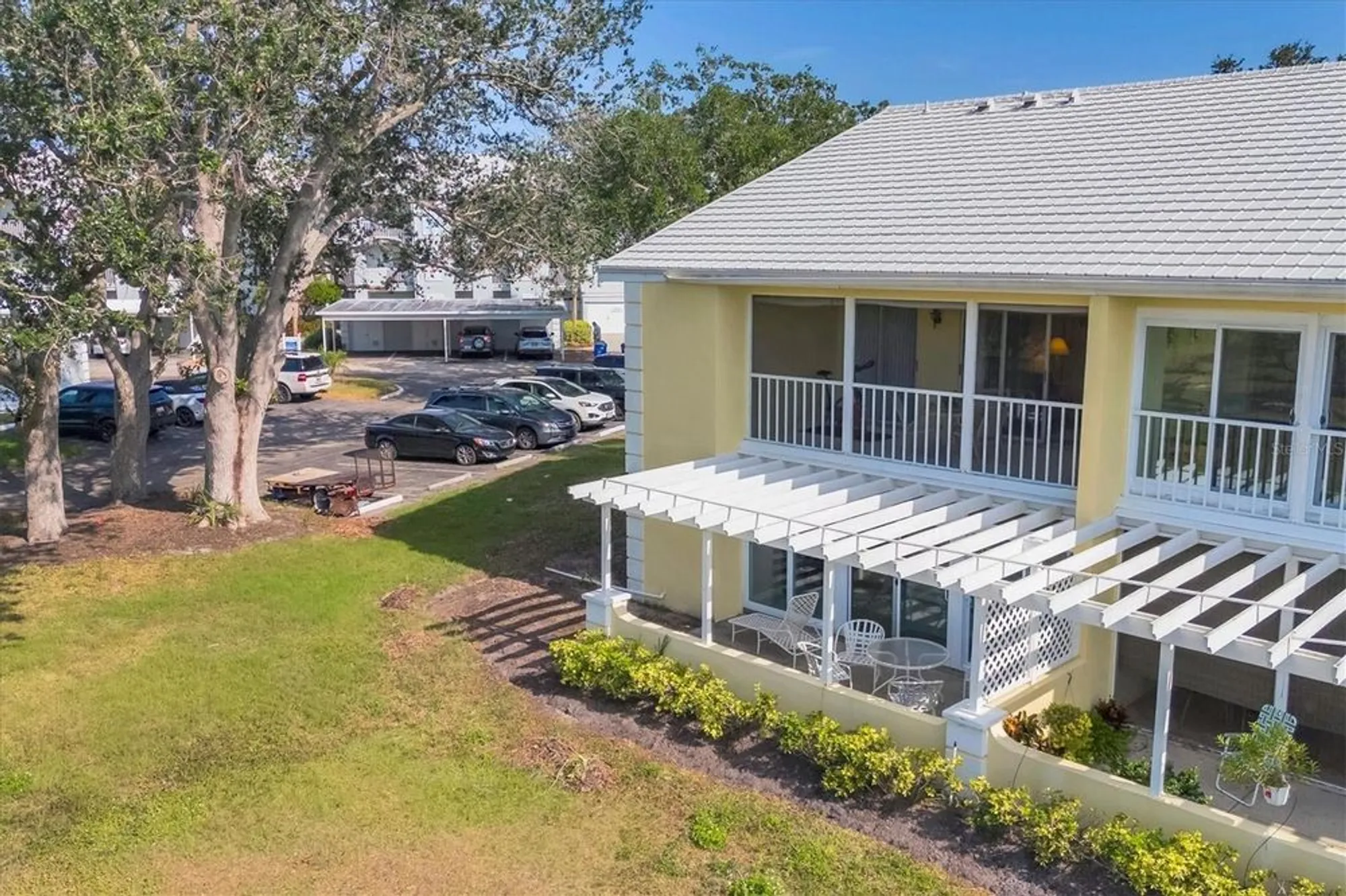 Property Slideshow image 27 of 35 | 402 cerromar cir 207, Venice, FL, 34293