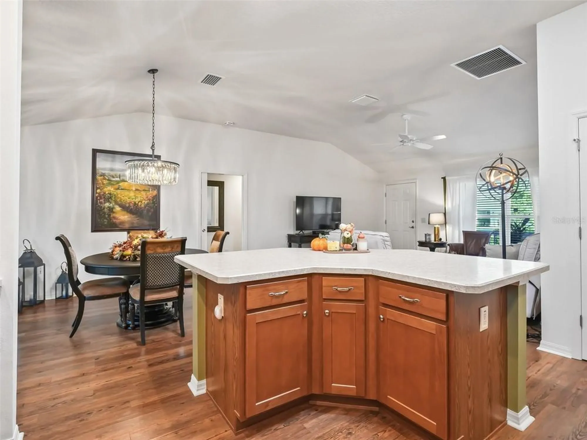 Property Slideshow image 8 of 30 | 3812 nottingham loop, The Villages, FL, 32163