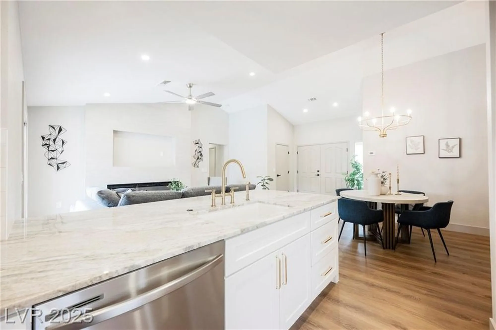 Property Slideshow image 19 of 28 | 9337 quail ridge dr, Las Vegas, NV, 89134