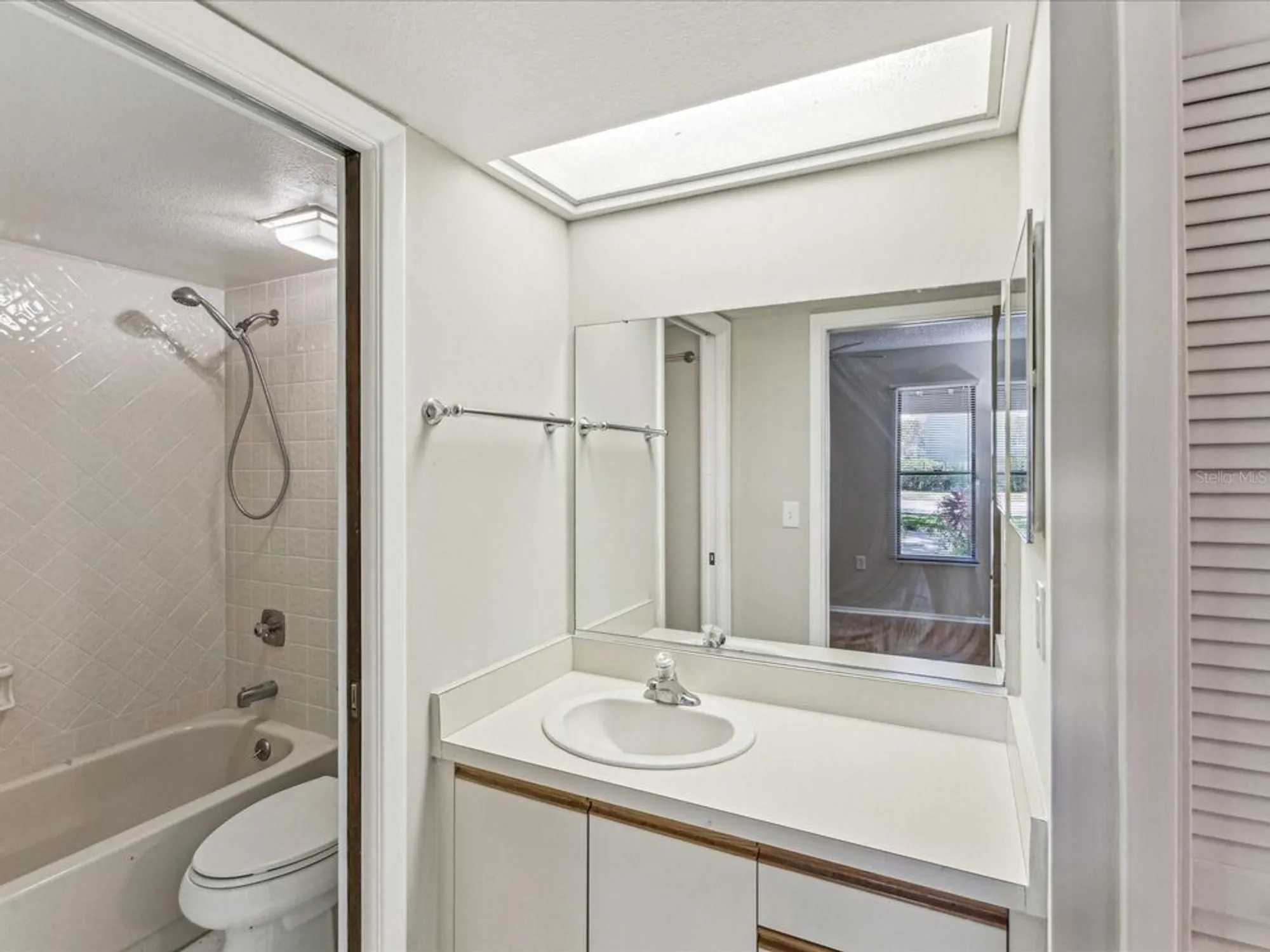 Property Slideshow image 14 of 27 | 3203 green dolphin st, Tarpon Springs, FL, 34689