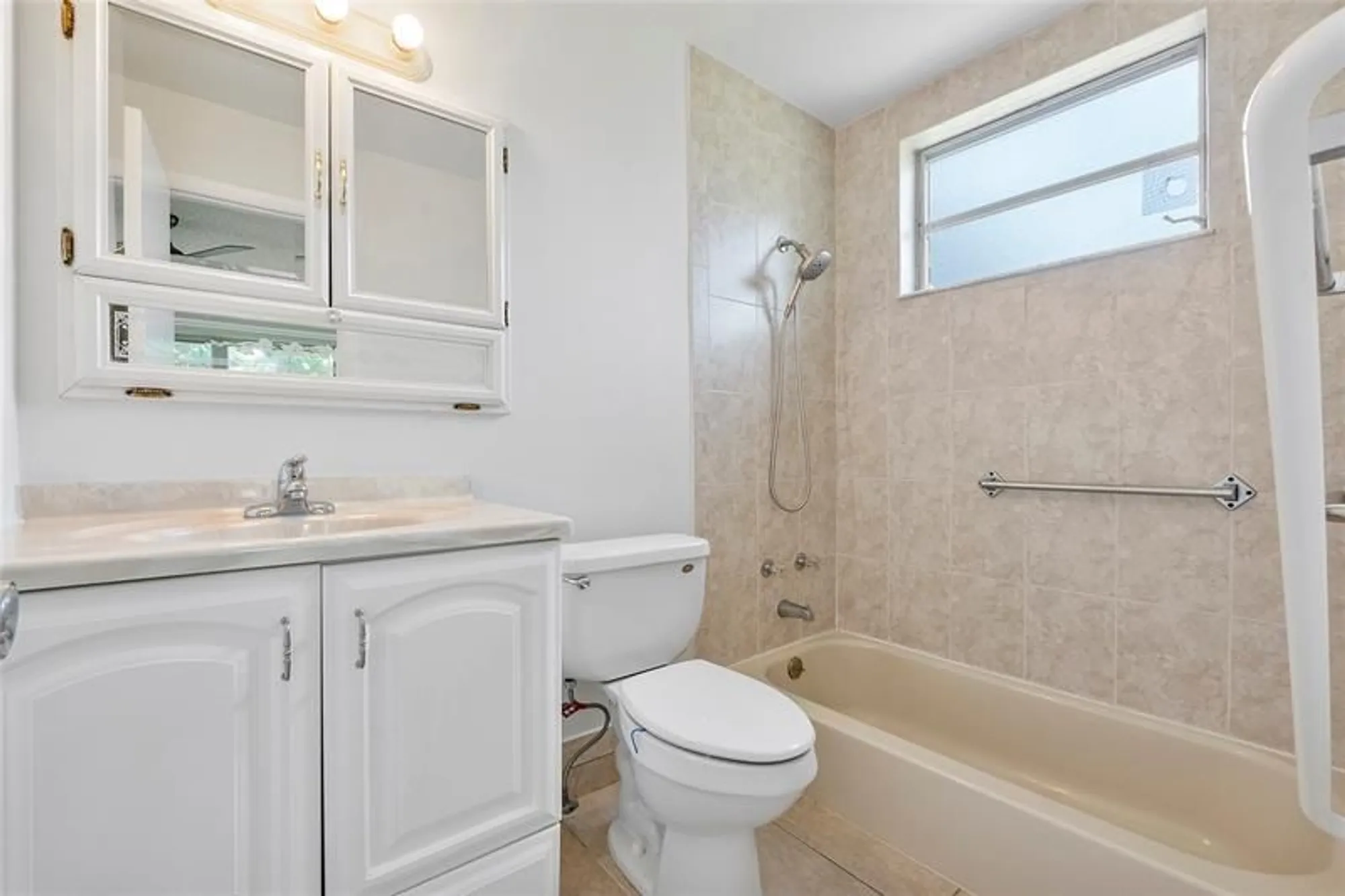 Property Slideshow image 12 of 21 | 7708 margate blvd, Margate, FL, 33063