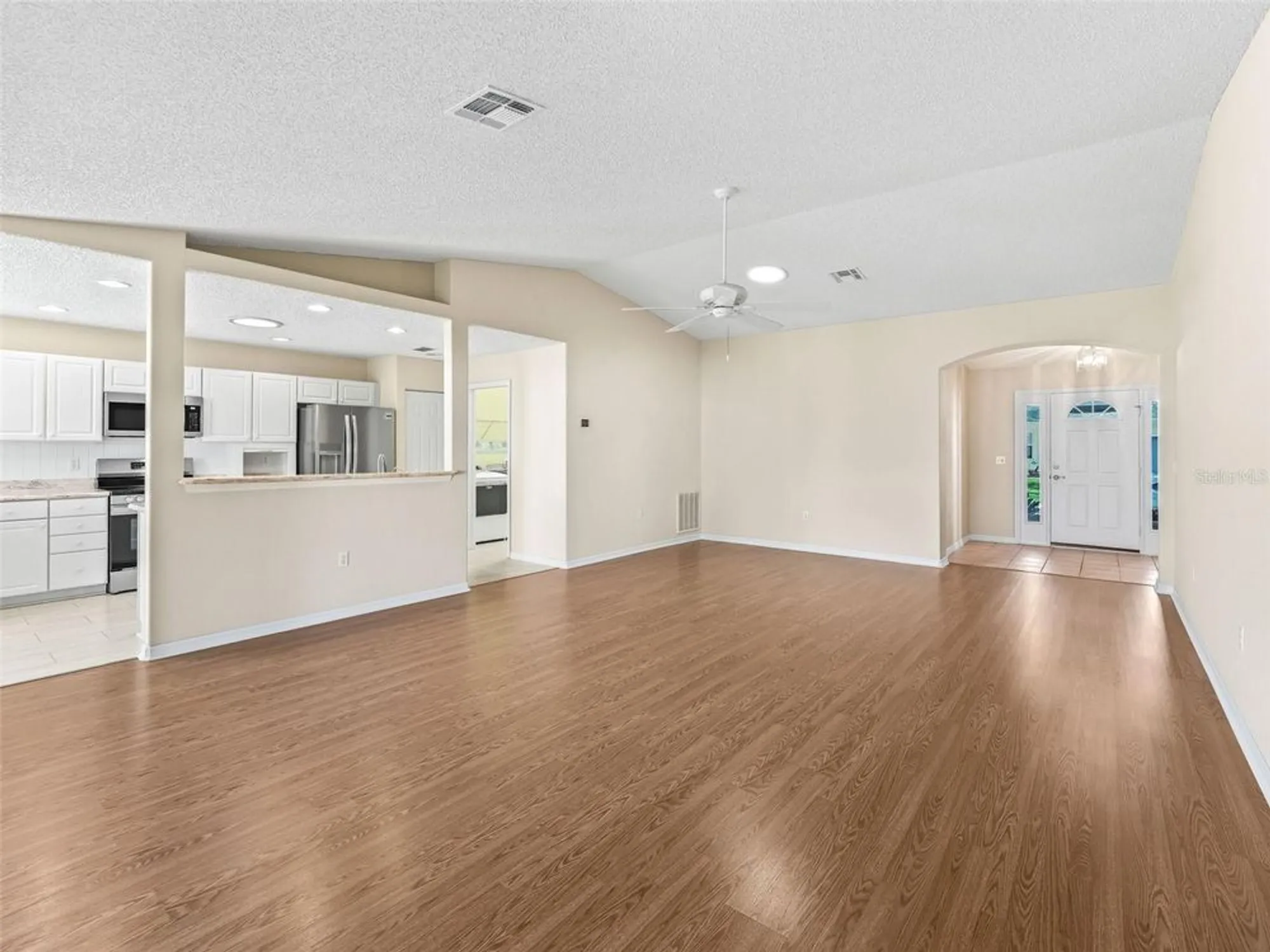 Property Slideshow image 6 of 30 | 721 timbercrest dr, Leesburg, FL, 34748