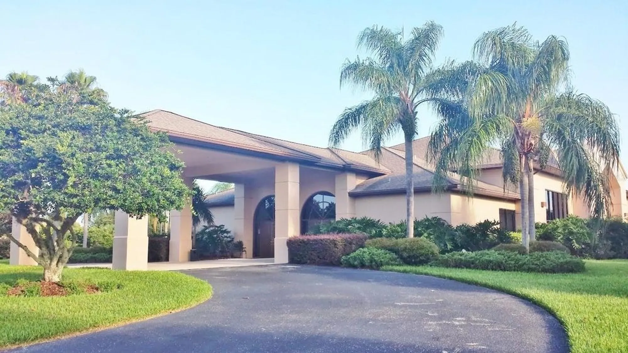 Property Slideshow image 39 of 42 | 5433 sir churchill dr, Leesburg, FL, 34748