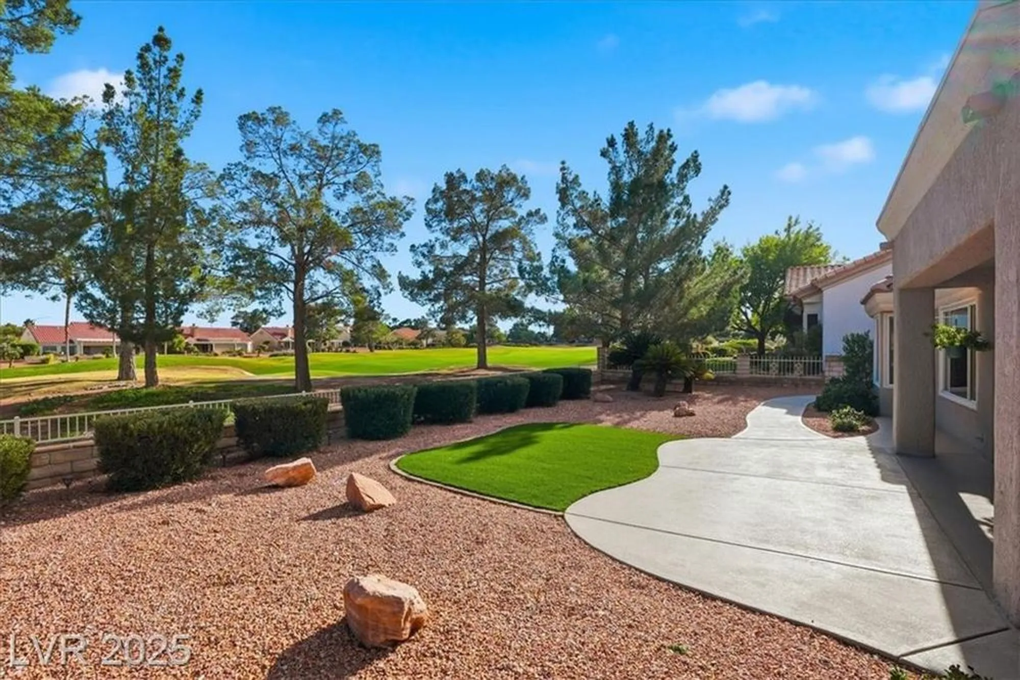 Property Slideshow image 31 of 52 | 2904 castle bar dr, Las Vegas, NV, 89134