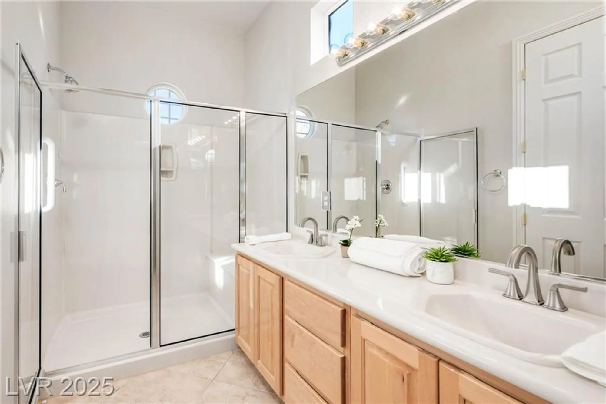 Property Slideshow image 39 of 54 | 10243 cantiamo ct, Las Vegas, NV, 89135