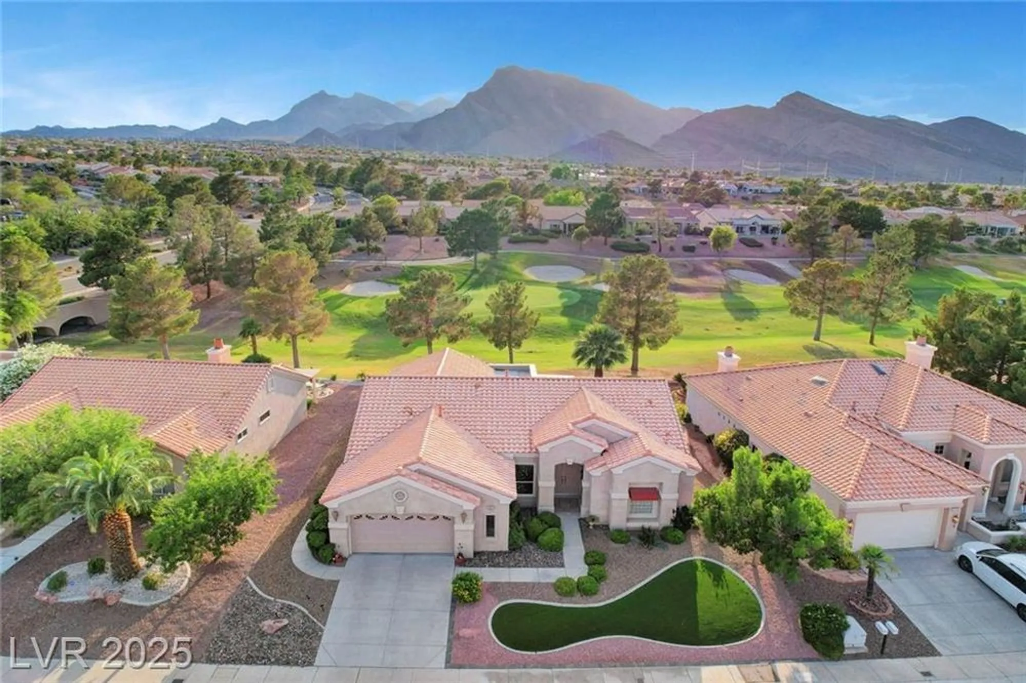 Property Slideshow image 26 of 29 | 3001 swan hill dr, Las Vegas, NV, 89134