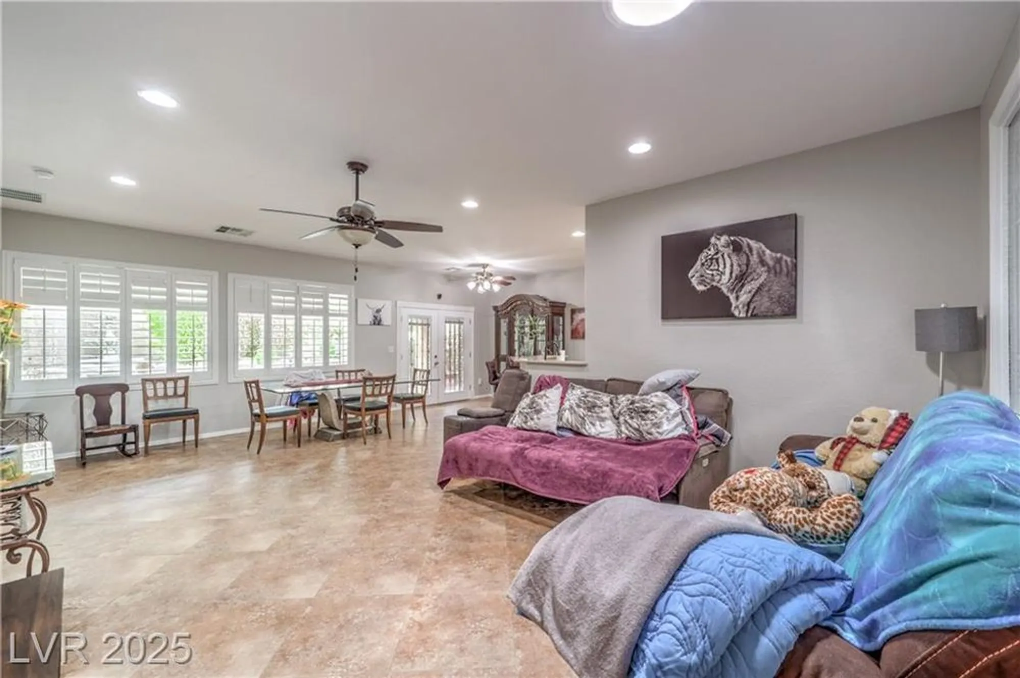 Property Slideshow image 8 of 37 | 2413 hamonah dr, Henderson, NV, 89044