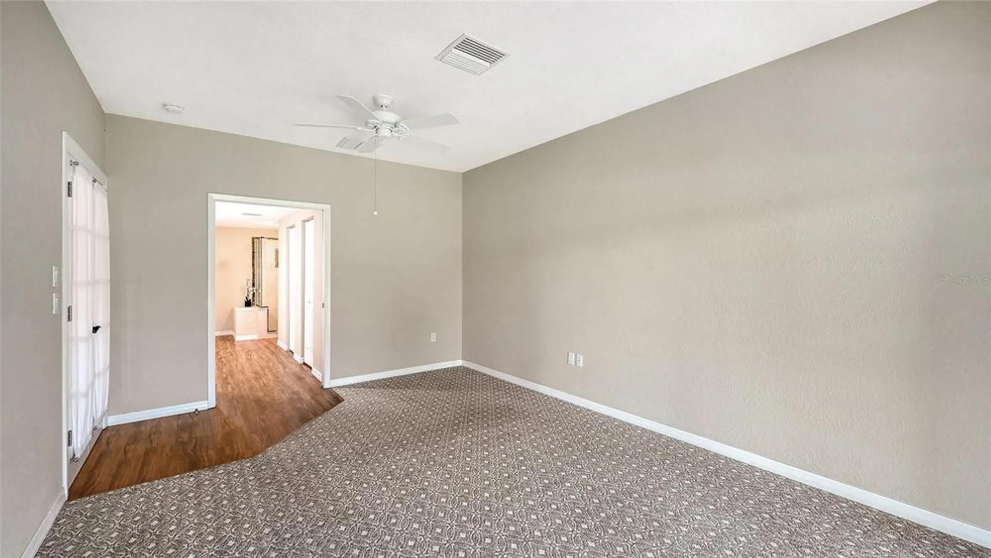 Property Slideshow image 26 of 63 | 7340 golf pointe cir, Sarasota, FL, 34243