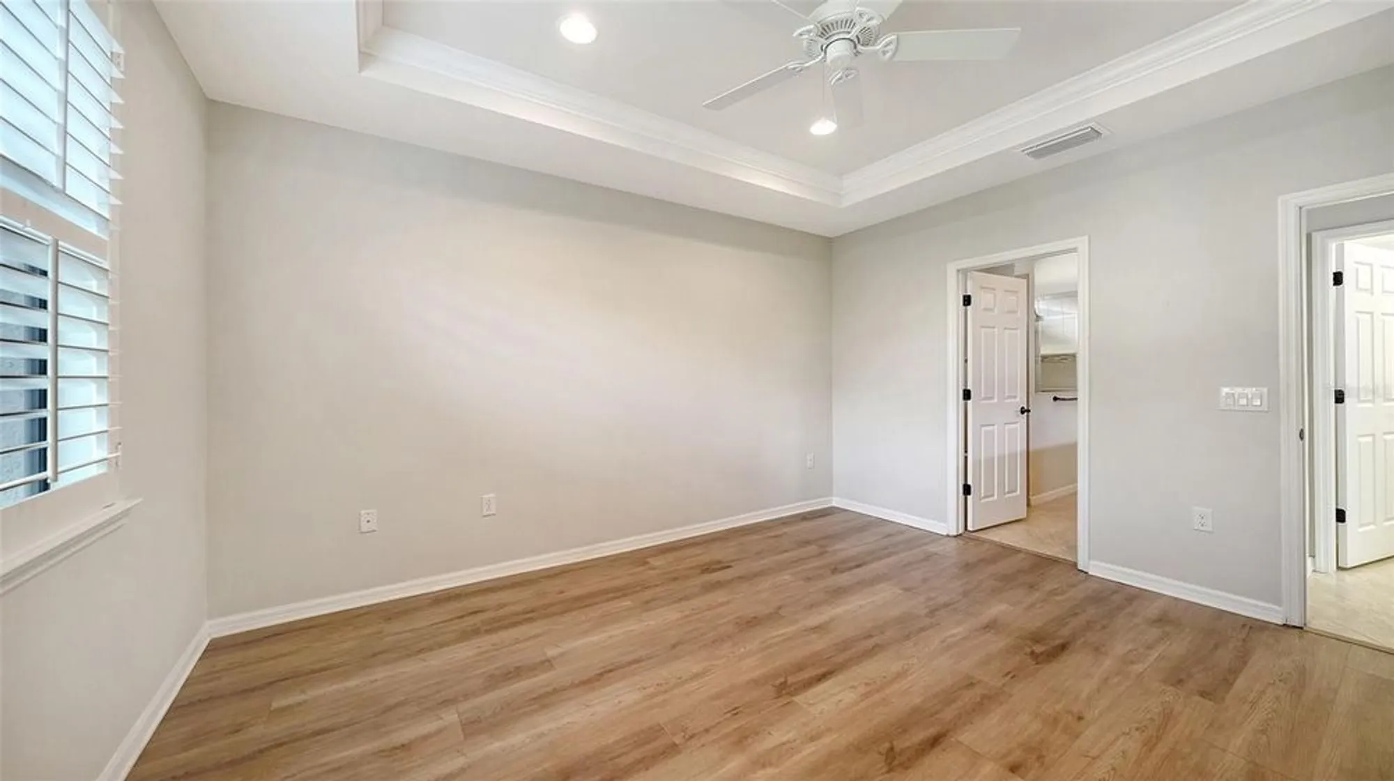 Property Slideshow image 19 of 64 | 5934 caspian tern dr, Sarasota, FL, 34238