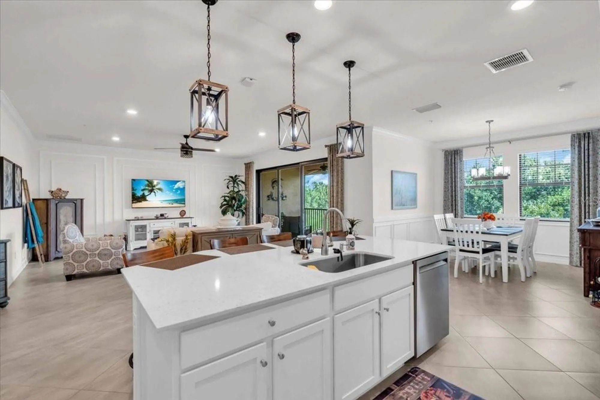 Property Slideshow image 11 of 51 | 10051 crooked creek dr 202, Venice, FL, 34293