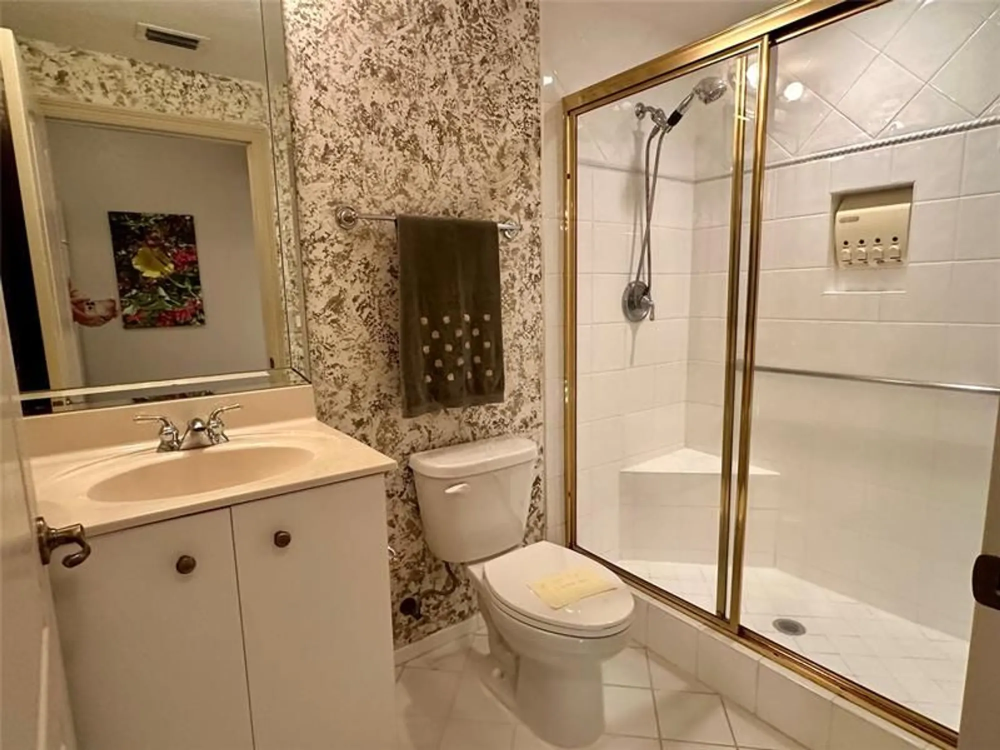 Property Slideshow image 12 of 23 | 7727 southampton ter 303, Tamarac, FL, 33321