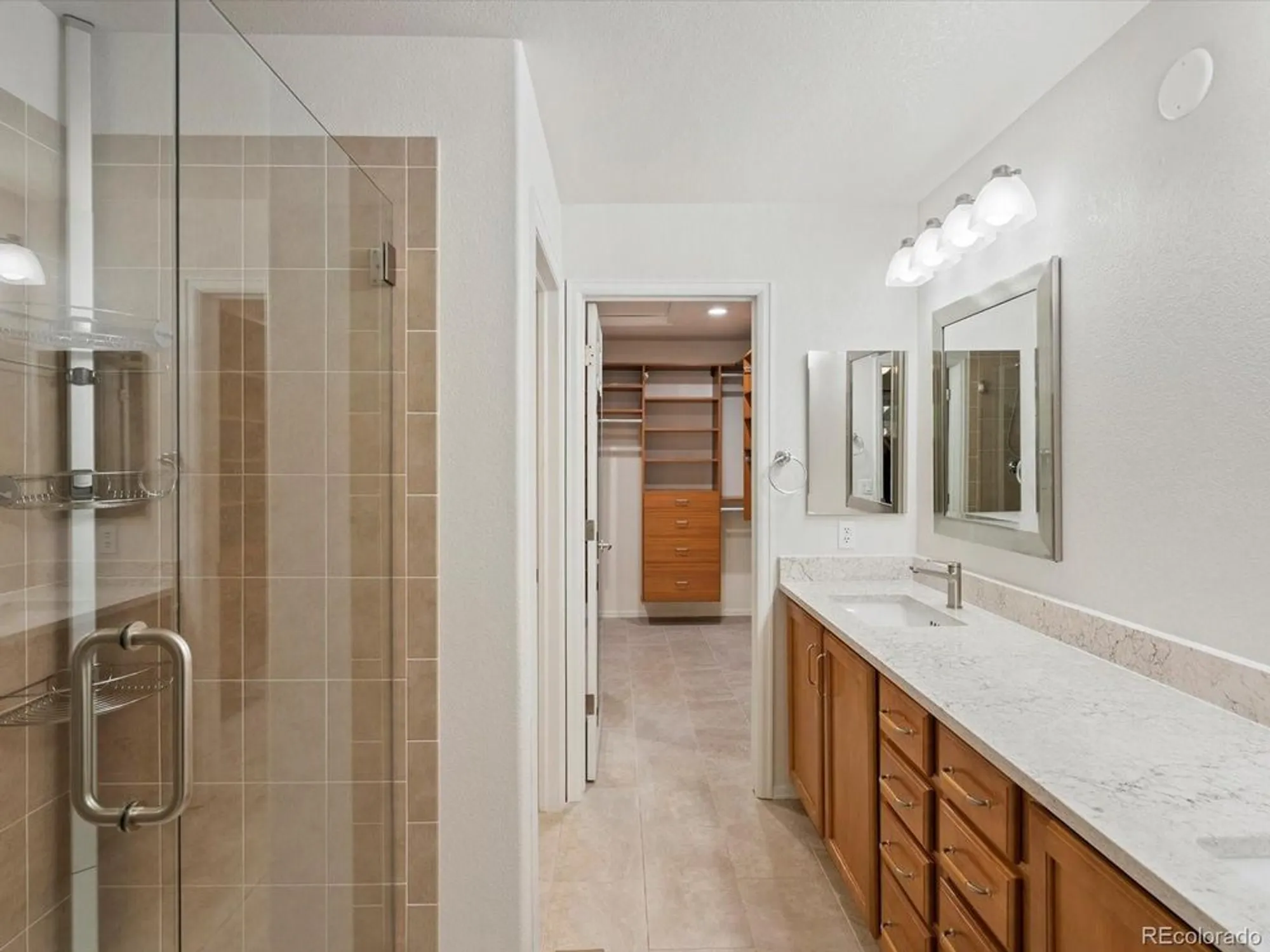 Property Slideshow image 15 of 32 | 22383 e heritage pkwy, Aurora, CO, 80016