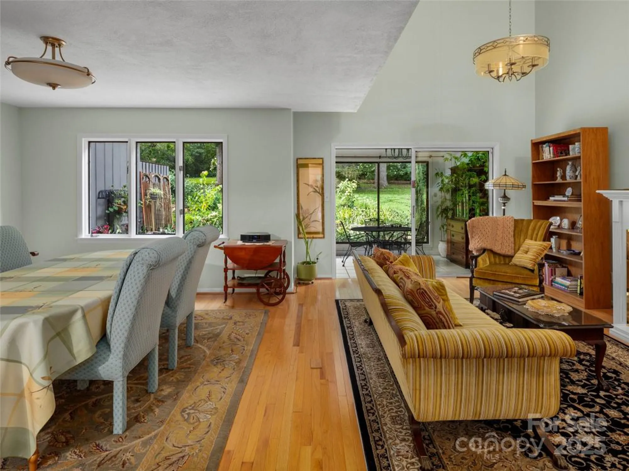 Property Slideshow image 7 of 27 | 102 crowfields dr, Asheville, NC, 28803