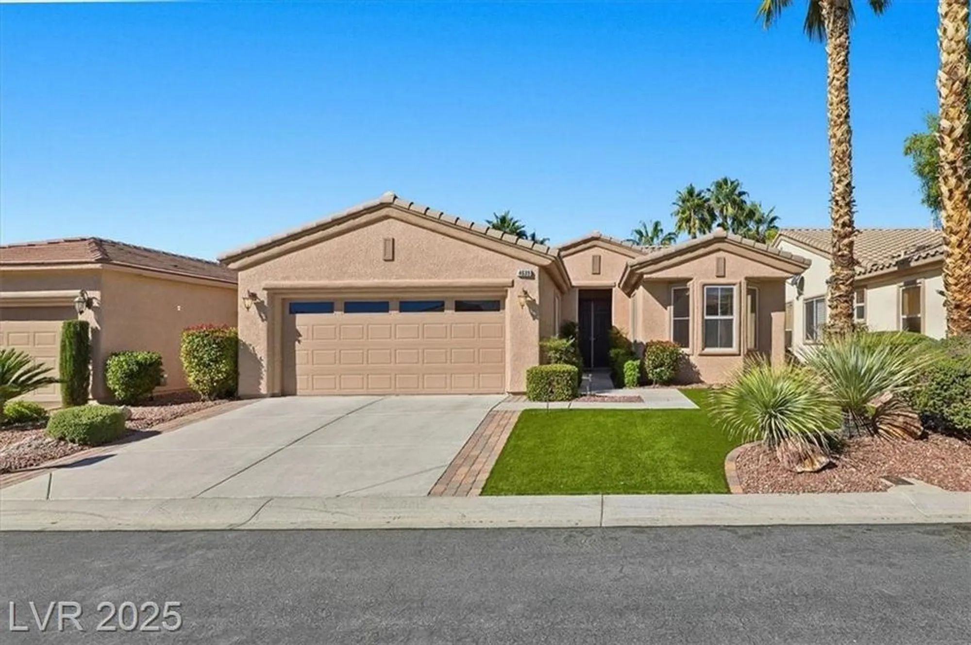 Property Slideshow image 1 of 45 | 4639 denaro dr, Las Vegas, NV, 89135
