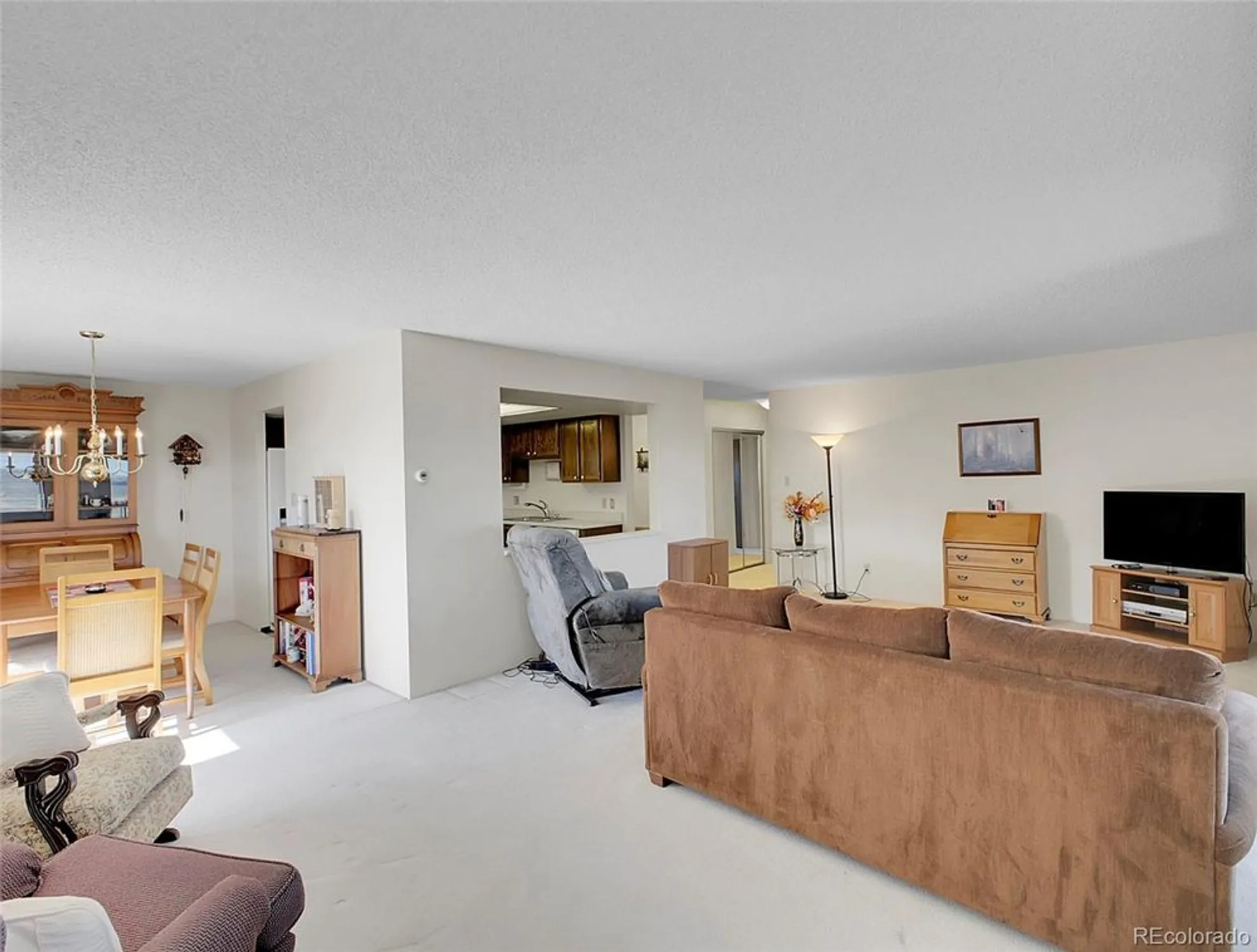 Property Slideshow image 14 of 32 | 13850 e marina dr apt 401, Aurora, CO, 80014
