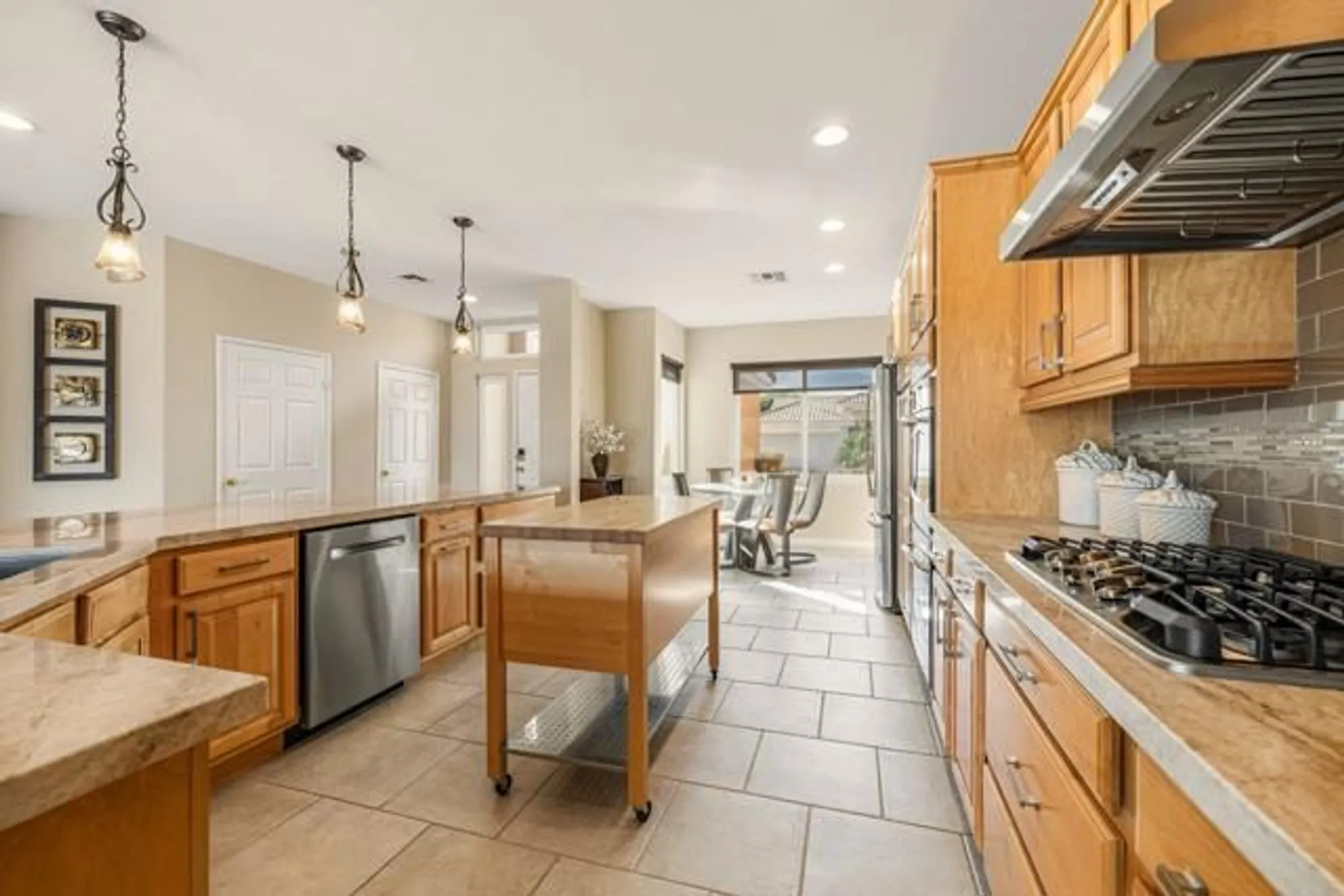 Property Slideshow image 14 of 74 | 78634 falsetto dr, Palm Desert, CA, 92211