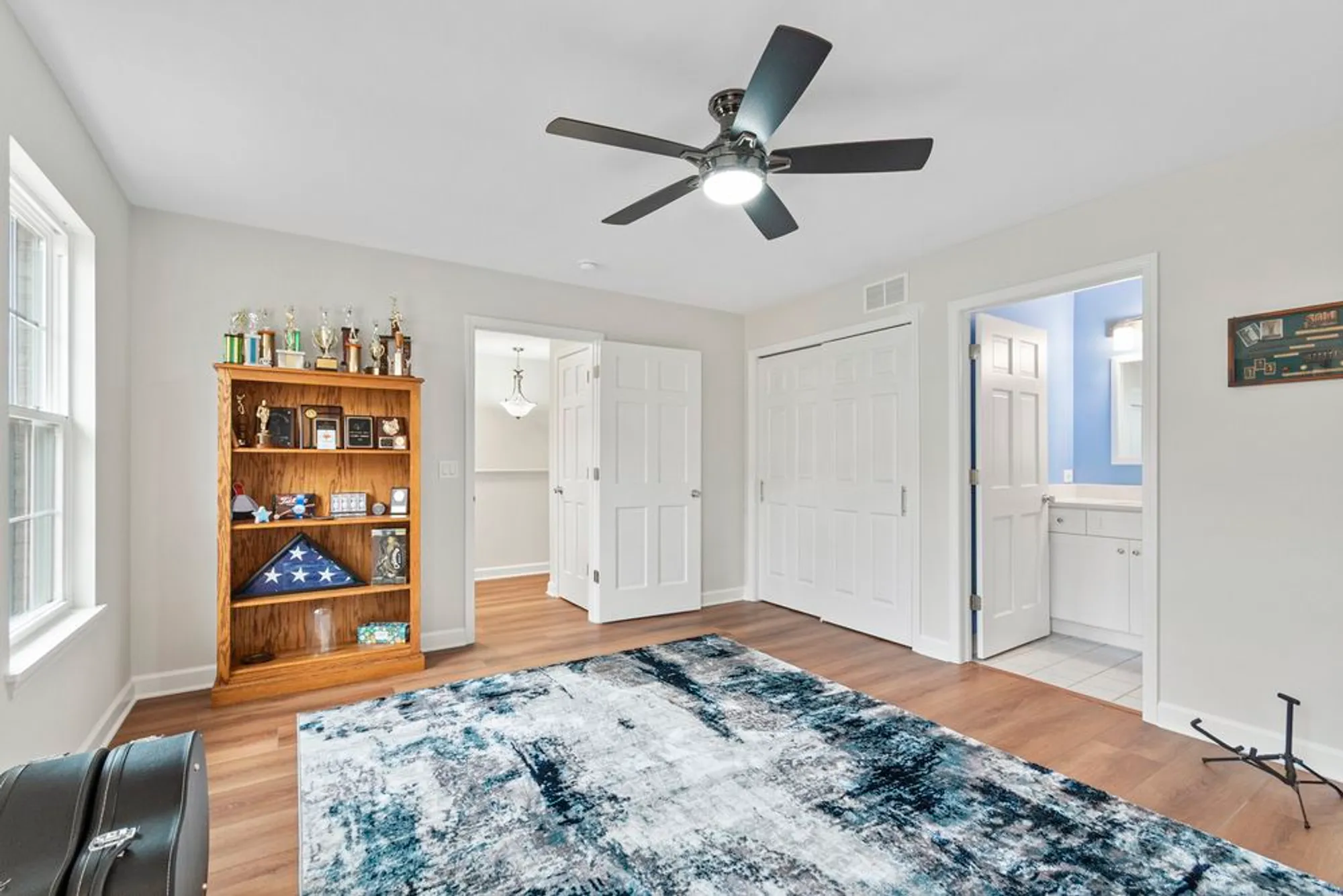 Property Slideshow image 20 of 31 | 631 belmont ln, Carol Stream, IL, 60188