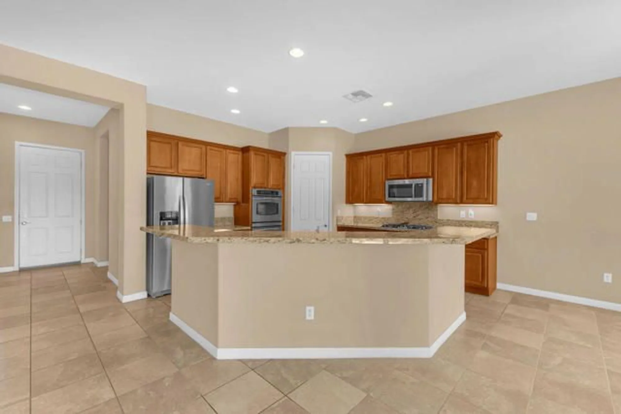 Property Slideshow image 9 of 47 | 81183 avenida tres lagunas, Indio, CA, 92203