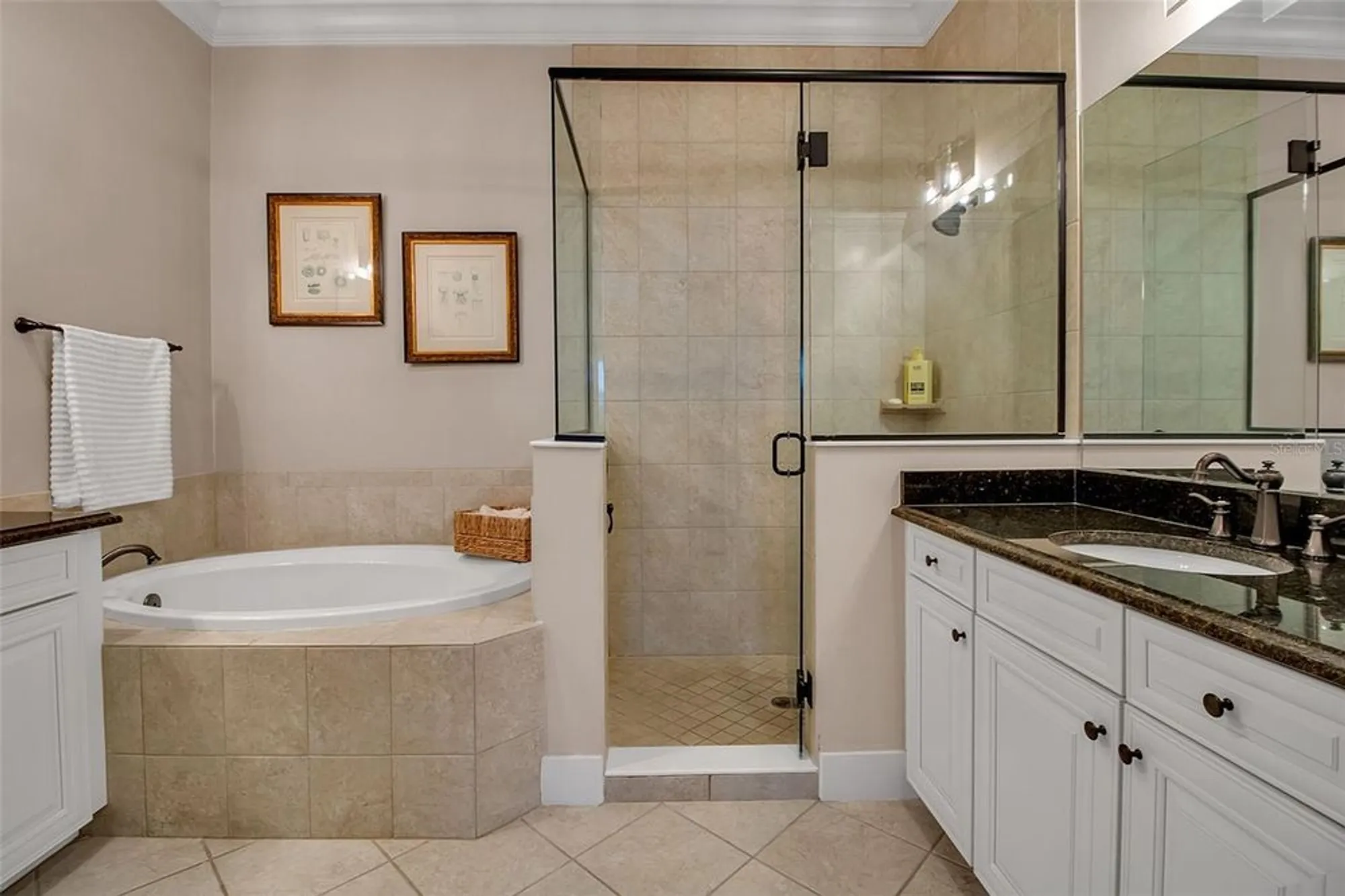 Property Slideshow image 66 of 99 | 321 sapphire lake dr 202, Bradenton, FL, 34209