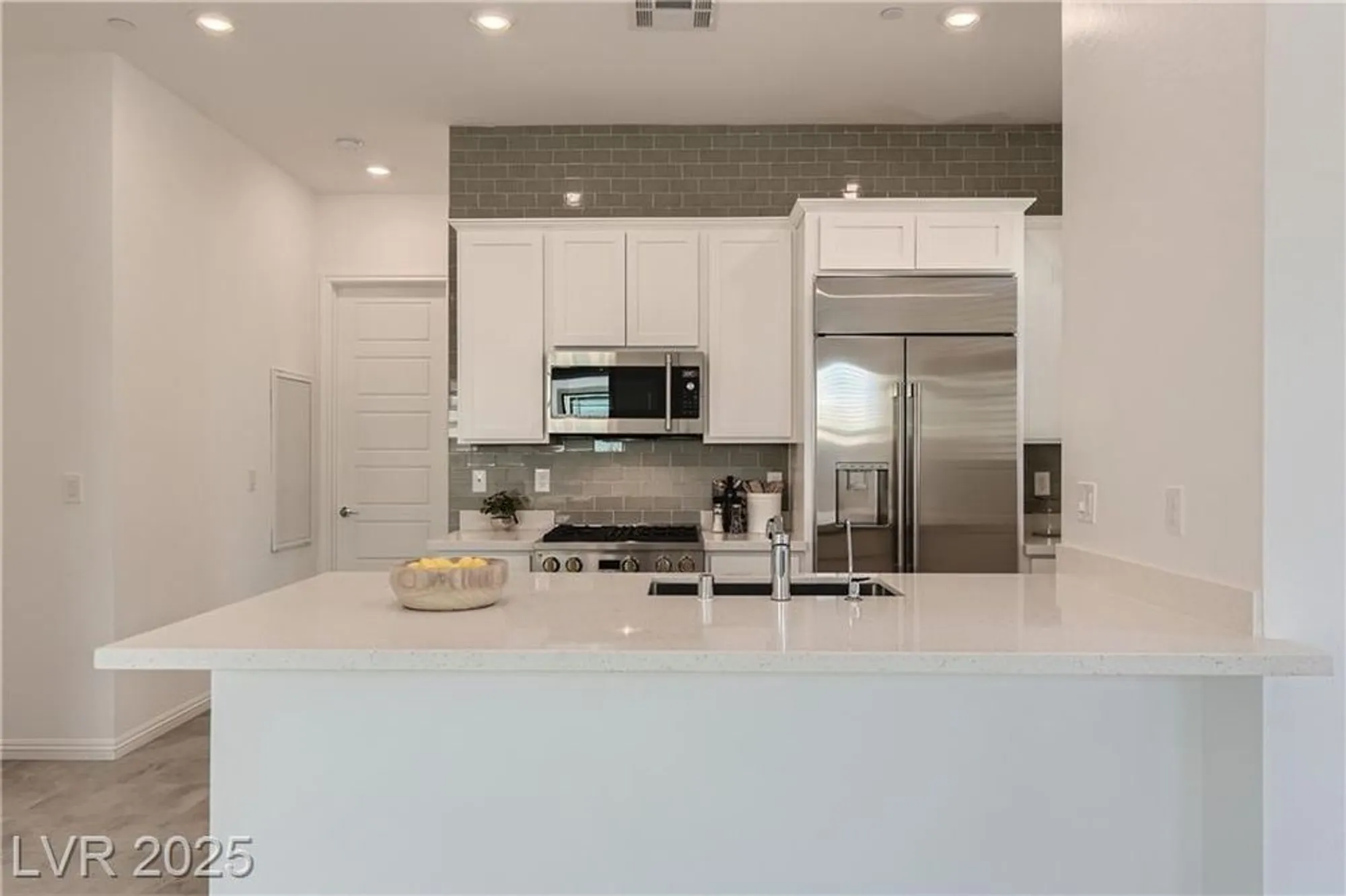 Property Slideshow image 14 of 35 | 933 mayfield manor ln, Las Vegas, NV, 89138