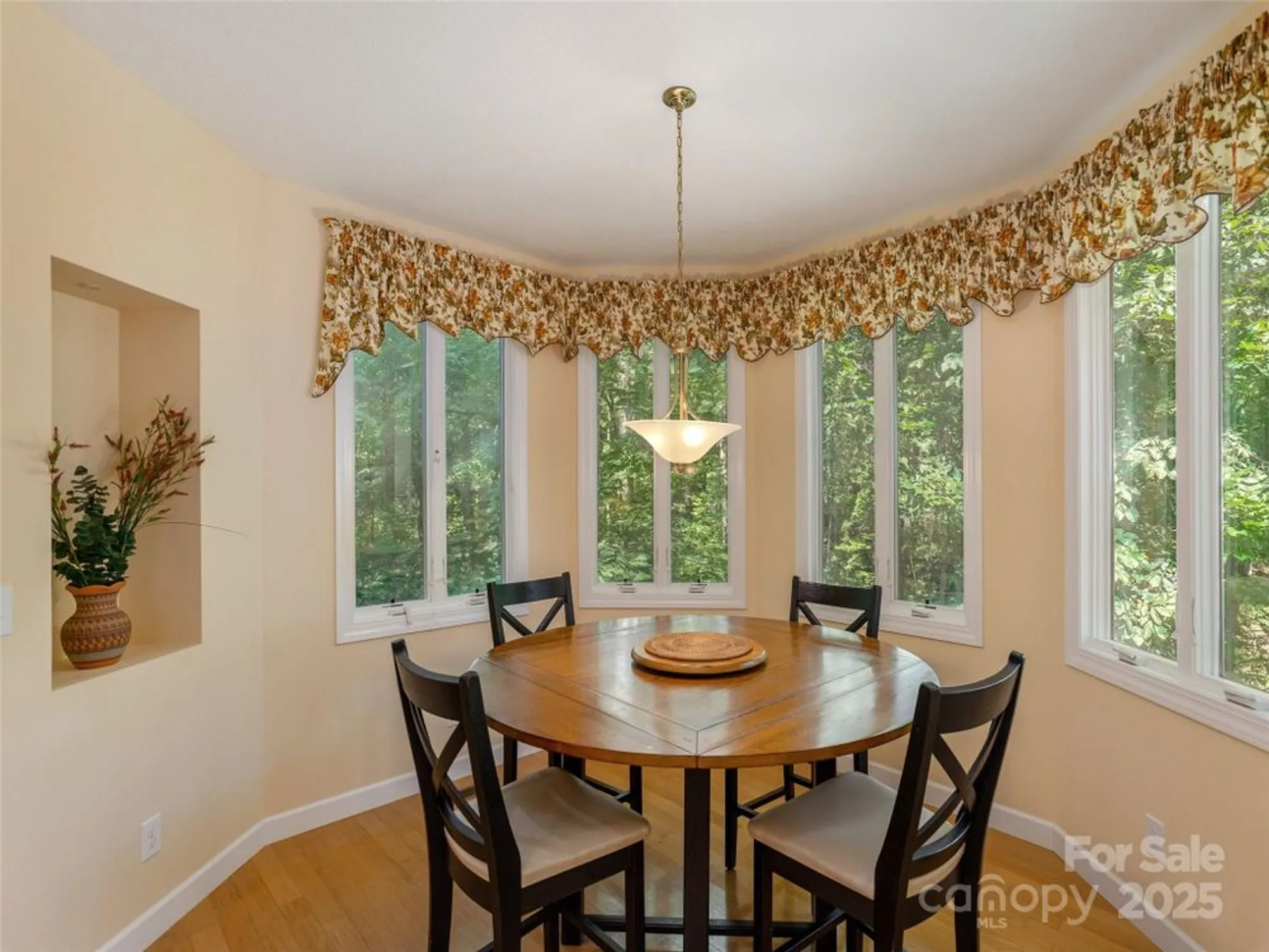 Property Slideshow image 15 of 44 | 17 high park ct, Hendersonville, NC, 28791
