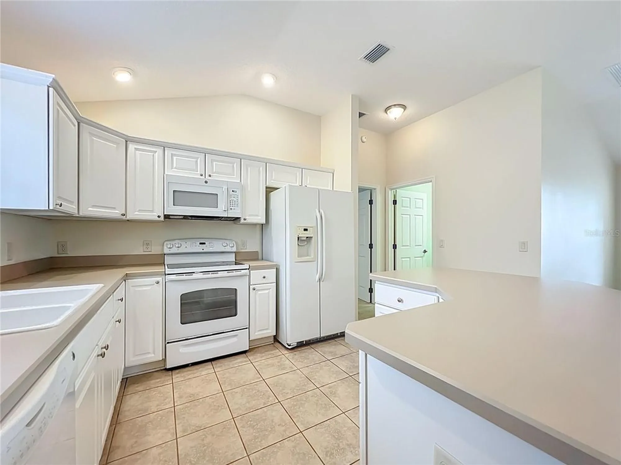 Property Slideshow image 6 of 46 | 2530 foxbridge ter, The Villages, FL, 32162