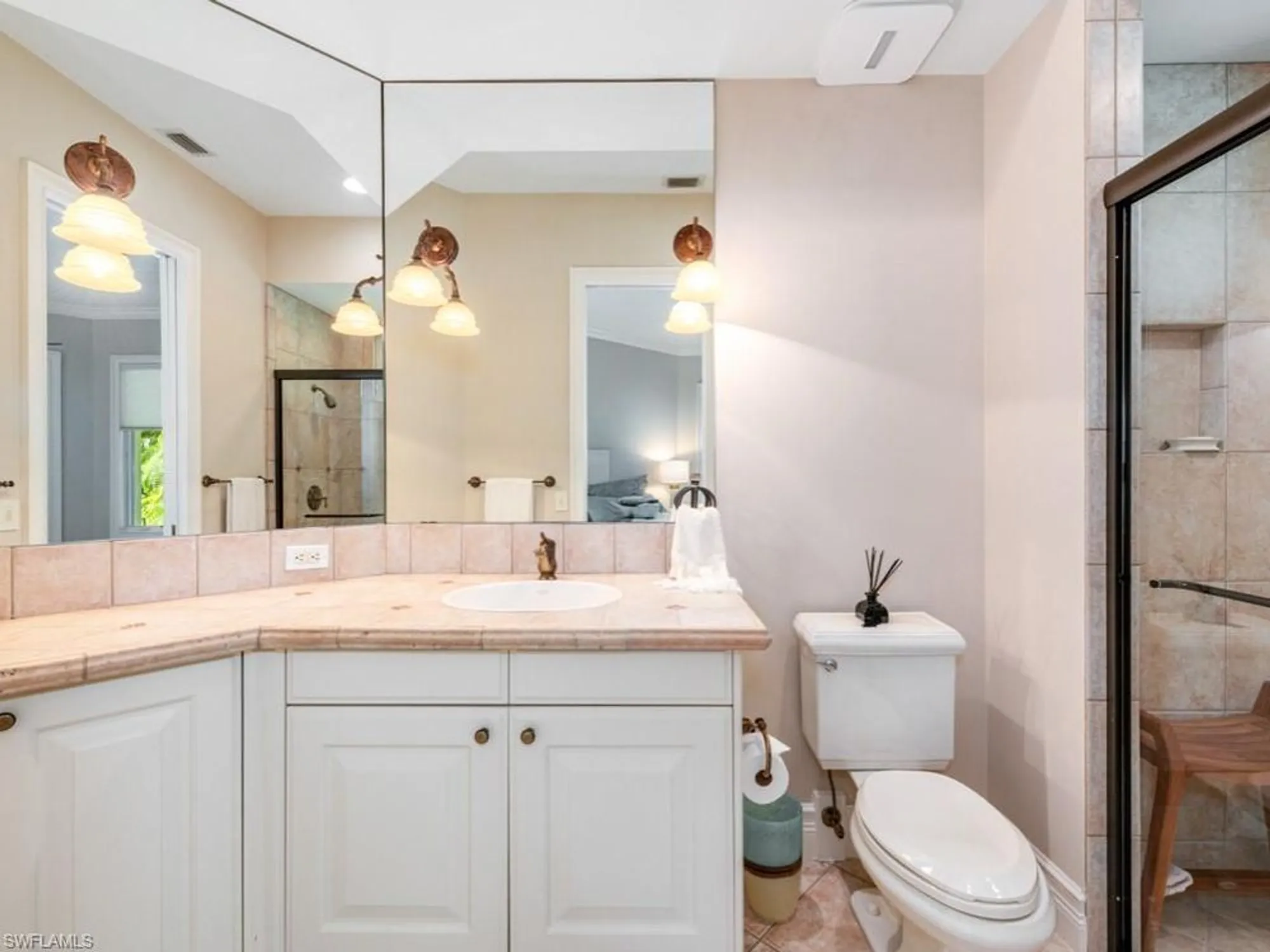 Property Slideshow image 21 of 50 | 26271 woodlyn dr, Bonita Springs, FL, 34134