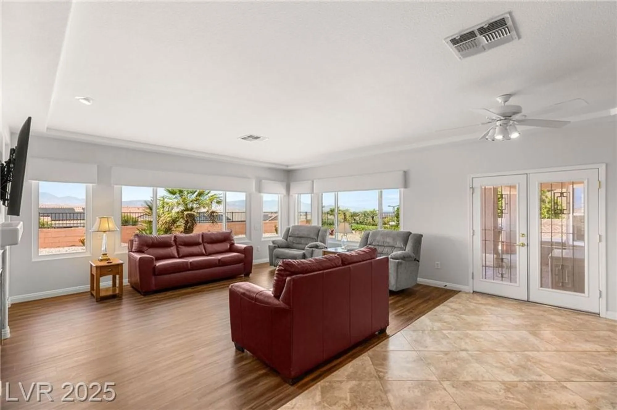 Property Slideshow image 14 of 28 | 2069 colvin run dr, Henderson, NV, 89052