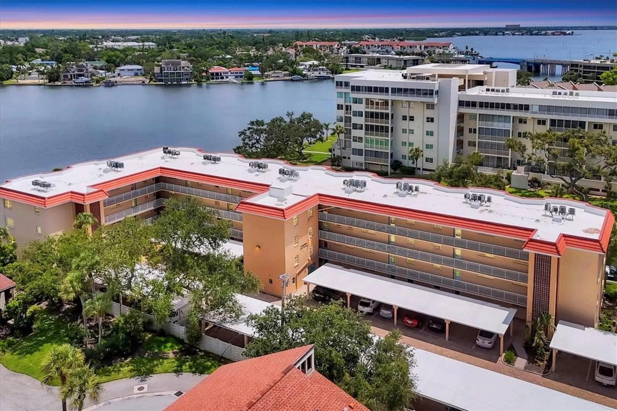 Property Slideshow image 48 of 55 | 1350 n portofino dr apt 107, Sarasota, FL, 34242