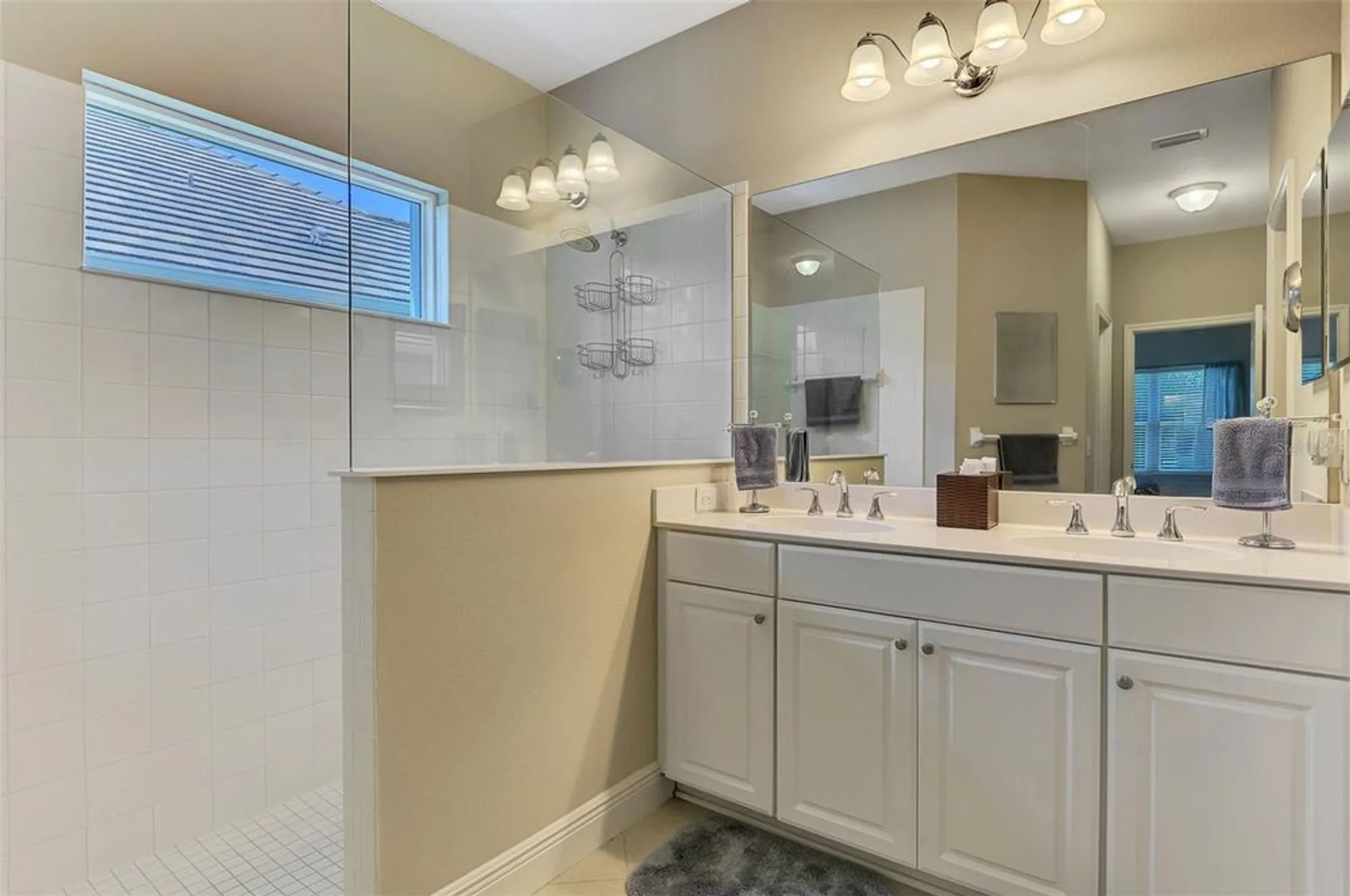 Property Slideshow image 35 of 100 | 12229 stuart dr, Venice, FL, 34293