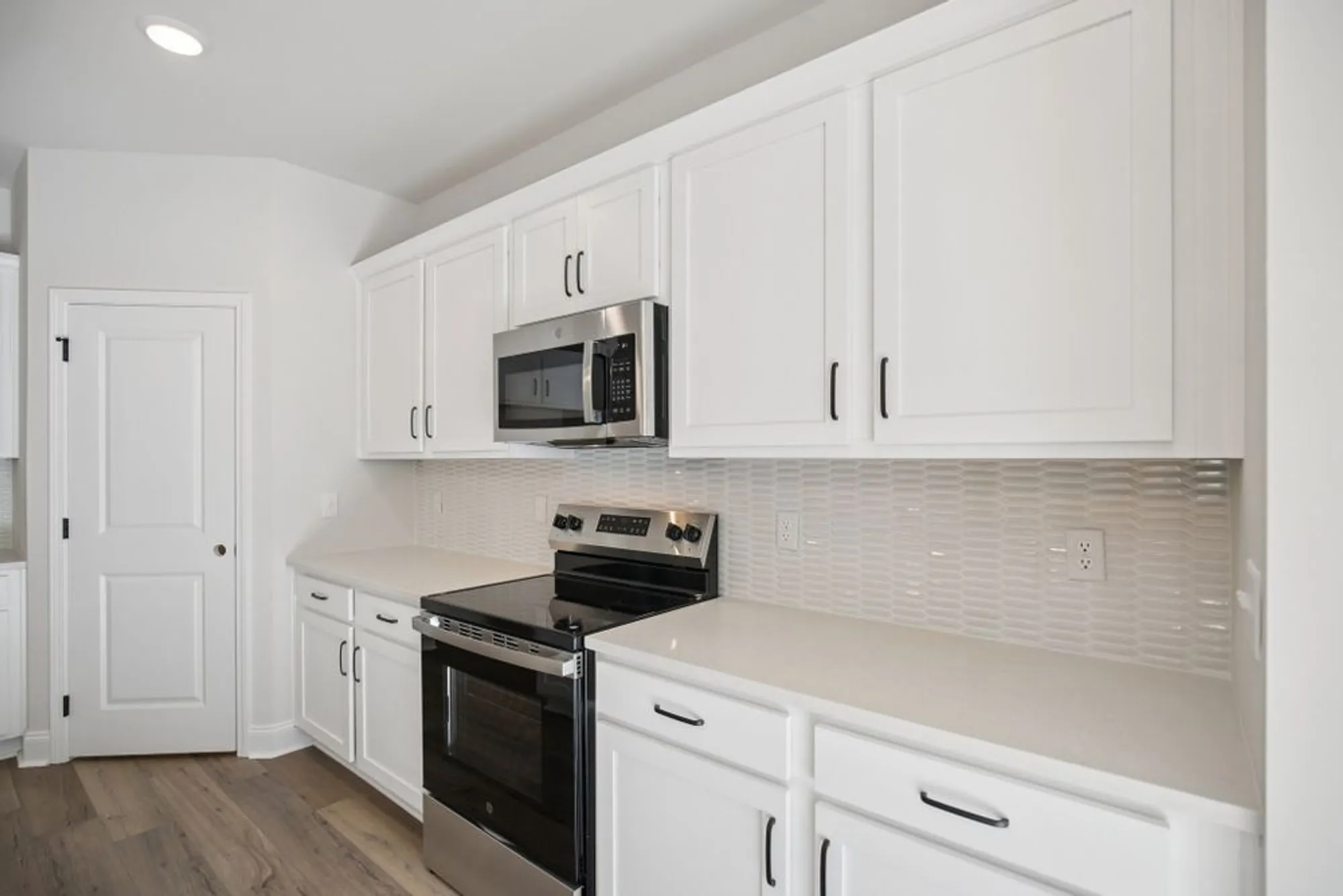 Property Slideshow image 18 of 54 | 328 stonehaus cir, Antioch, TN, 37013