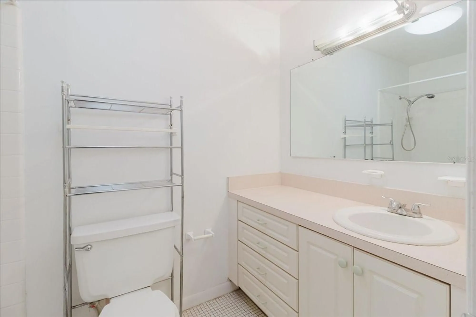 Property Slideshow image 25 of 60 | 646 allegheny dr, Sun City Center, FL, 33573