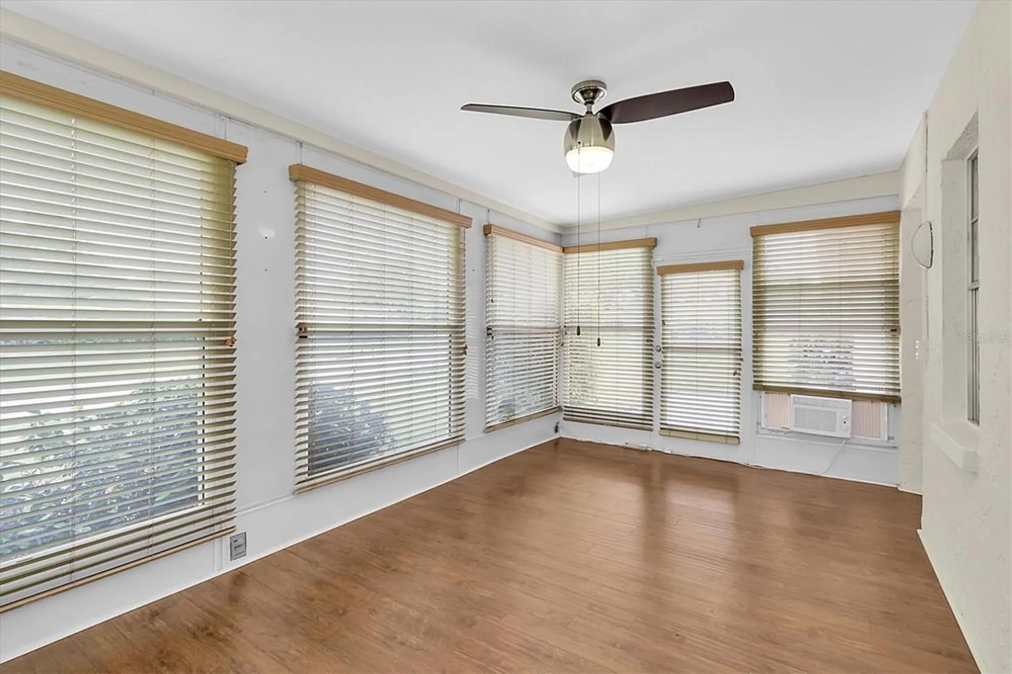 Property Slideshow image 29 of 60 | 9433 stonewall ln, New Port Richey, FL, 34655