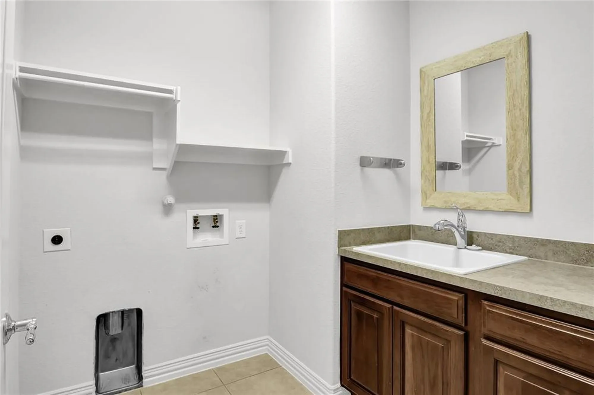 Property Slideshow image 20 of 27 | 862 carrington greens dr, Frisco, TX, 75036