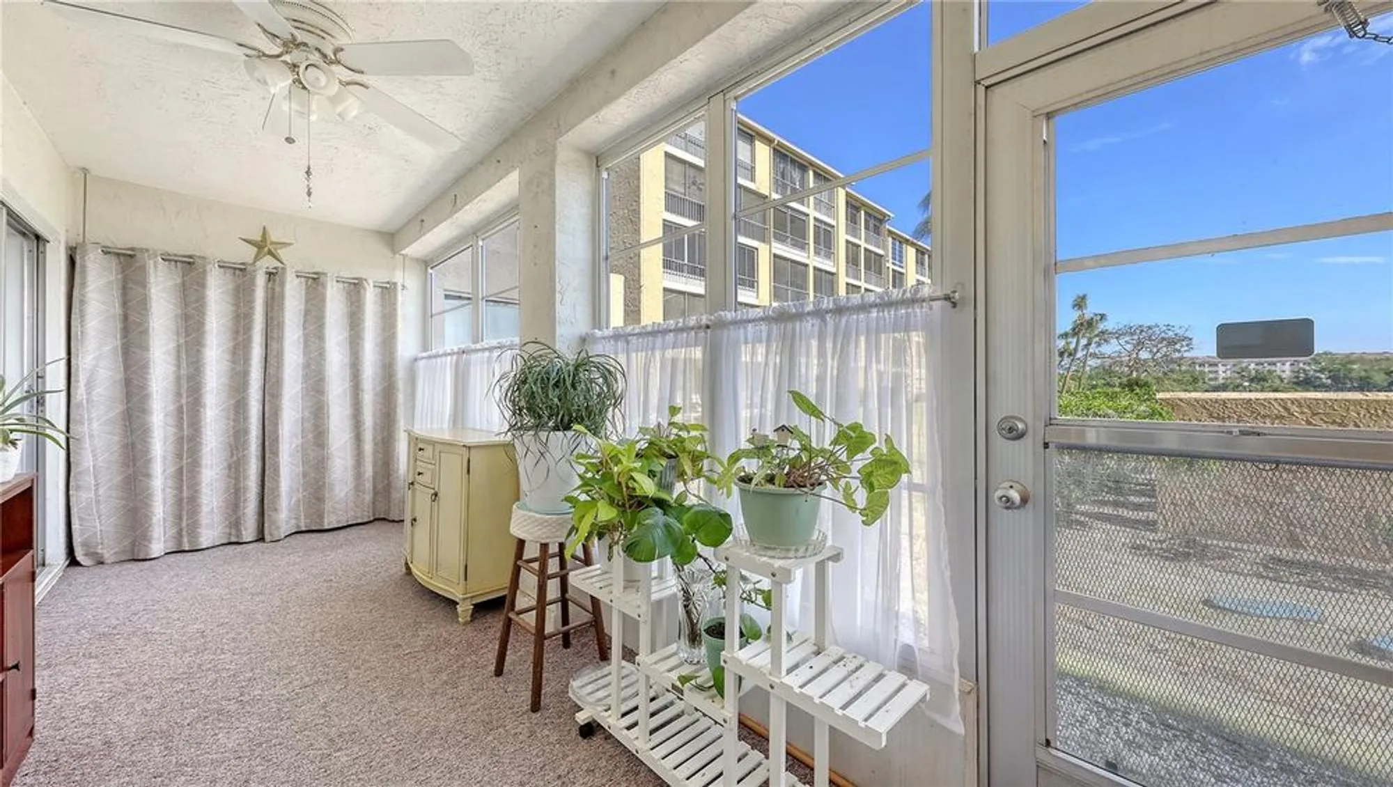Property Slideshow image 21 of 37 | 3845 lake bayshore dr # f103, Bradenton, FL, 34205
