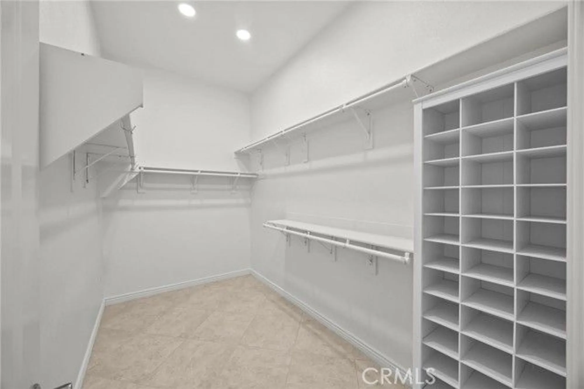 Property Slideshow image 16 of 35 | 9116 pinyon point ct, Corona, CA, 92883