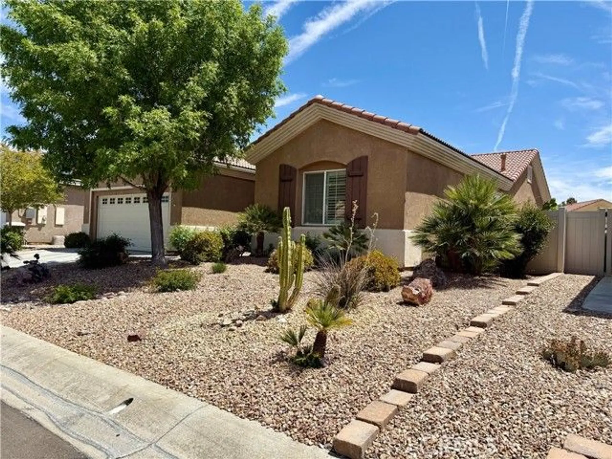 Property Slideshow image 4 of 42 | 10485 nobleton rd, Apple Valley, CA, 92308