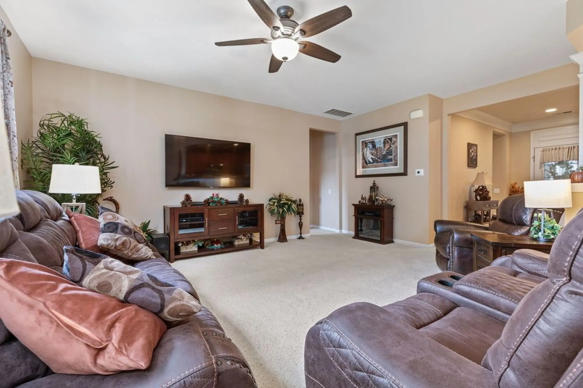 Property Slideshow image 9 of 38 | 110 national ct, Shorewood, IL, 60404