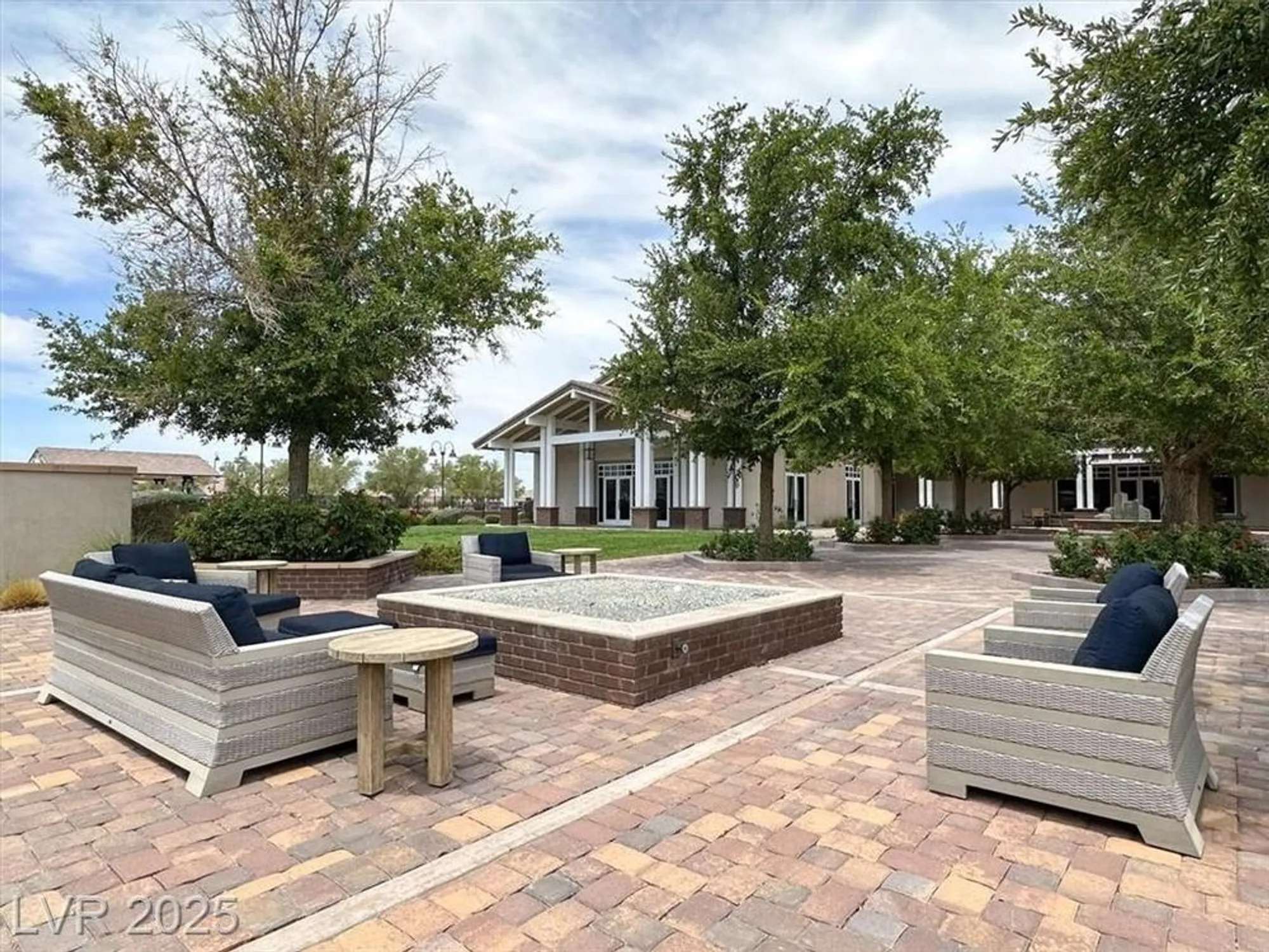 Property Slideshow image 31 of 45 | 727 chopin hills st, Henderson, NV, 89011